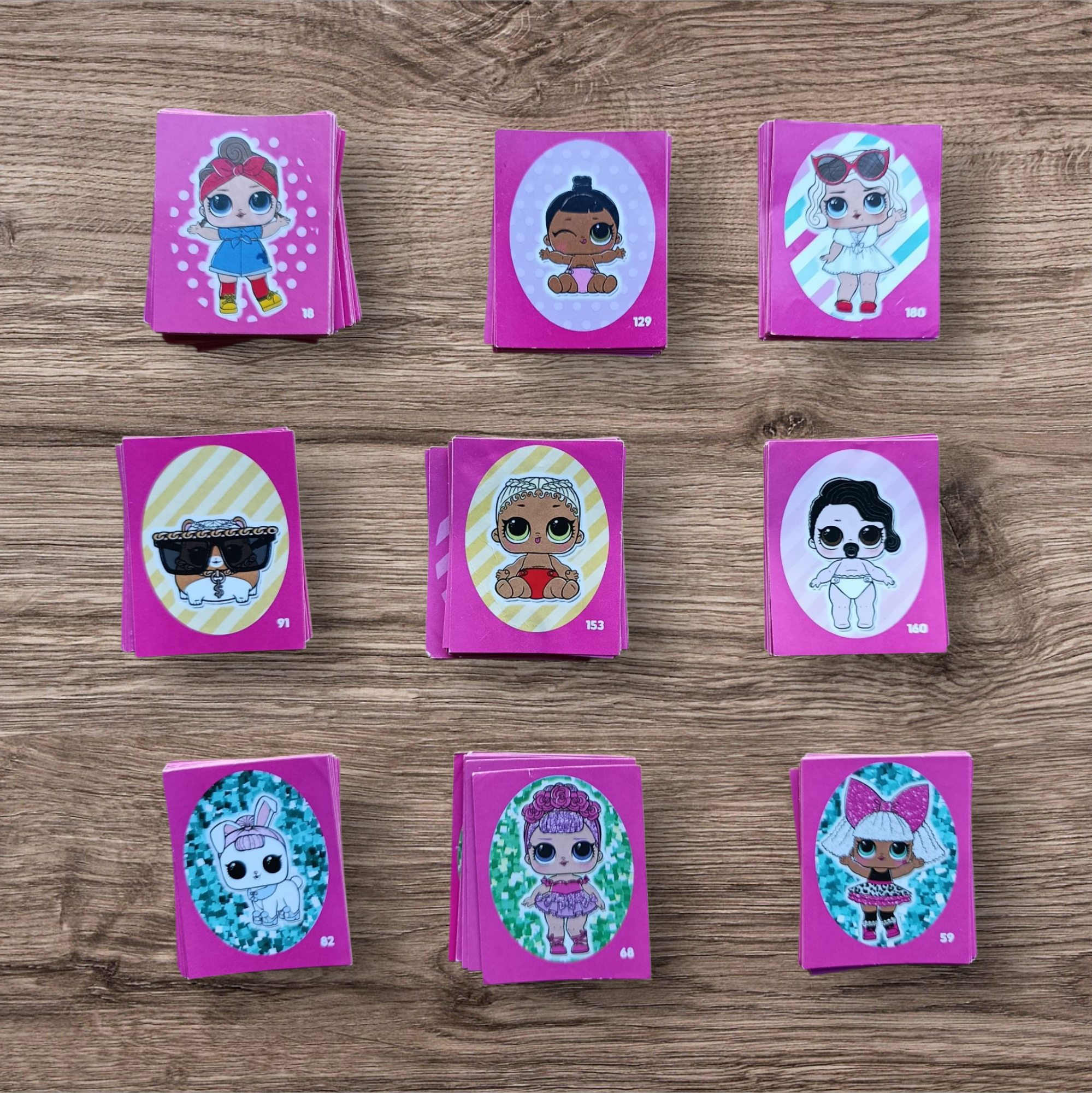 Lote 149 figuritas sin repetir Lol Surprise