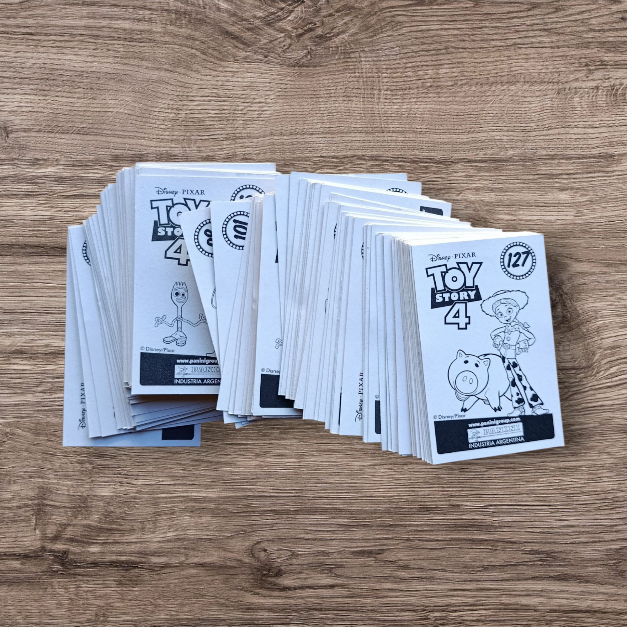 Lote 118 figuritas sin repetir Toy Story 4