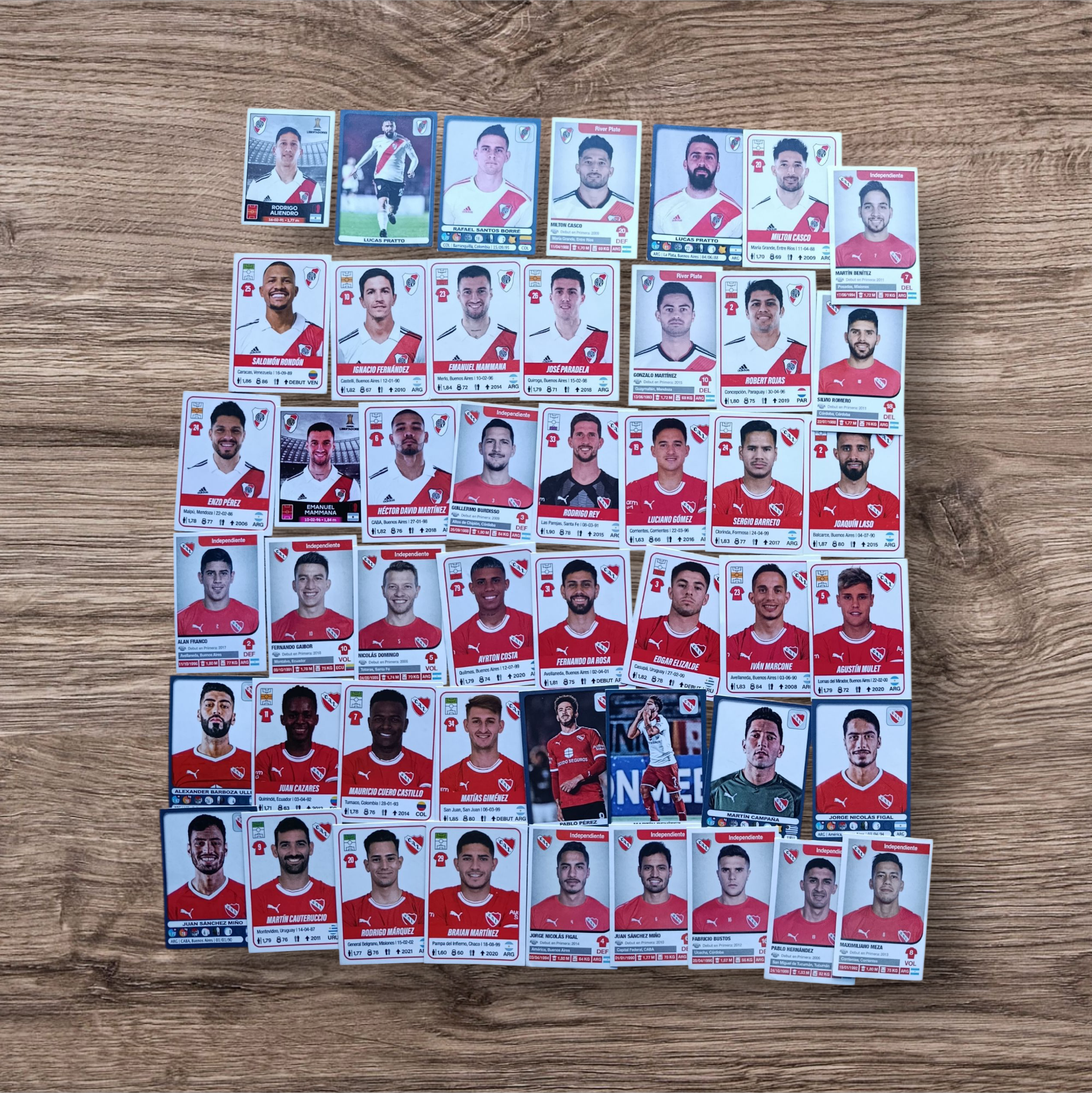 Lote 47 figuritas sin repetir River Plate e Independiente de Avellaneda