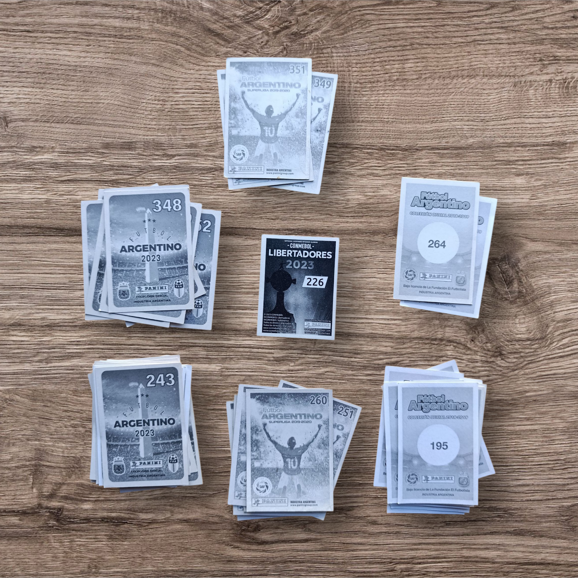 Lote 47 figuritas sin repetir River Plate e Independiente de Avellaneda