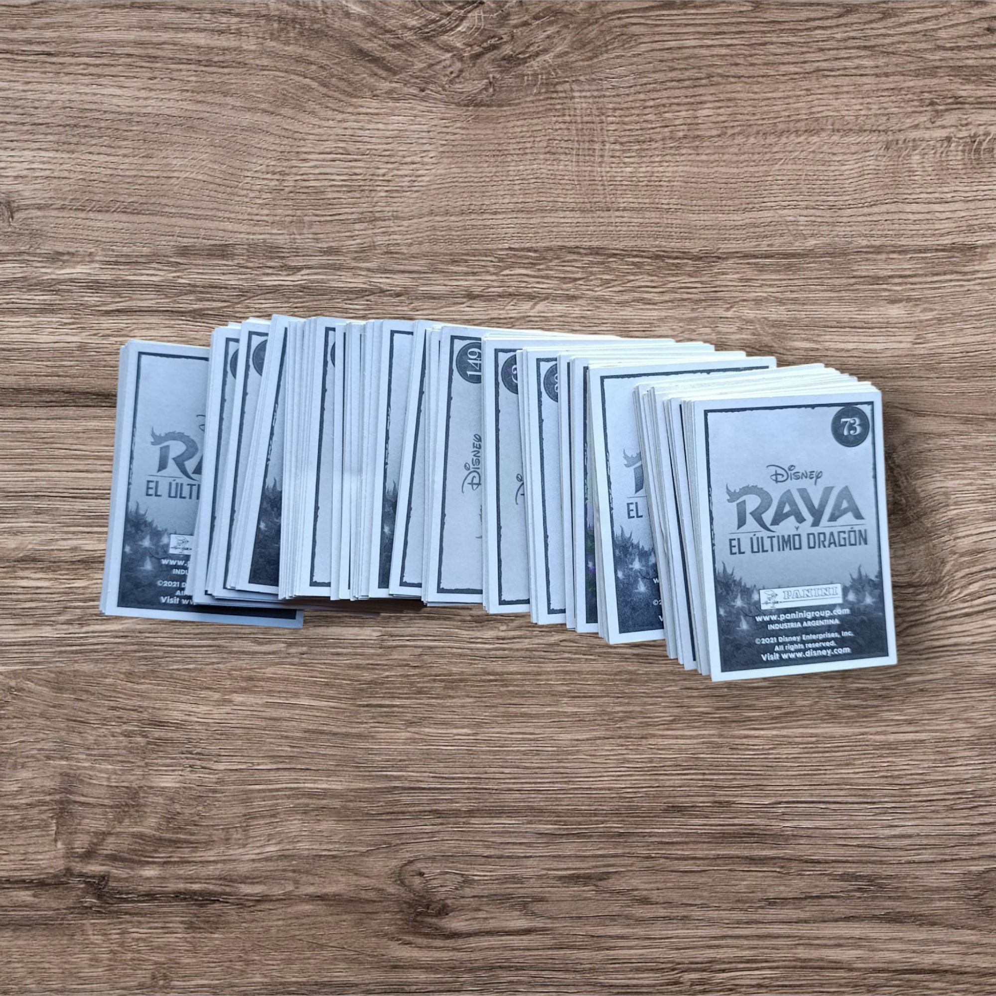 Lote 163 figuritas sin repetir Raya y el Último Dragón