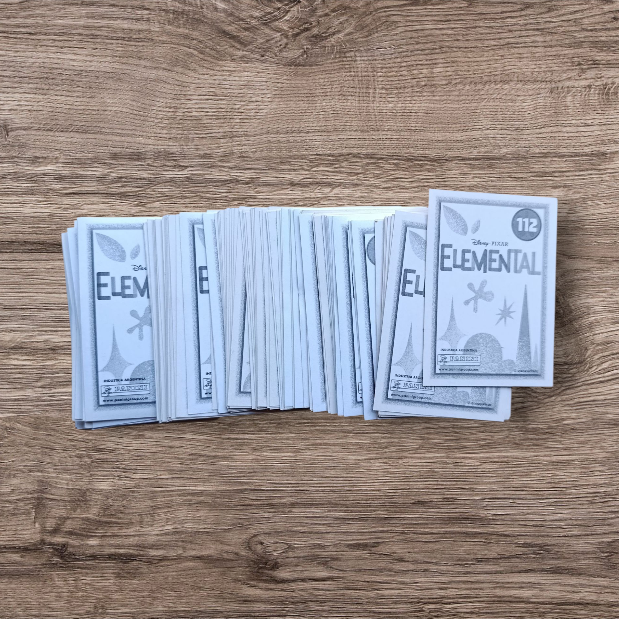 Lote 141 figuritas sin repetir Elementos