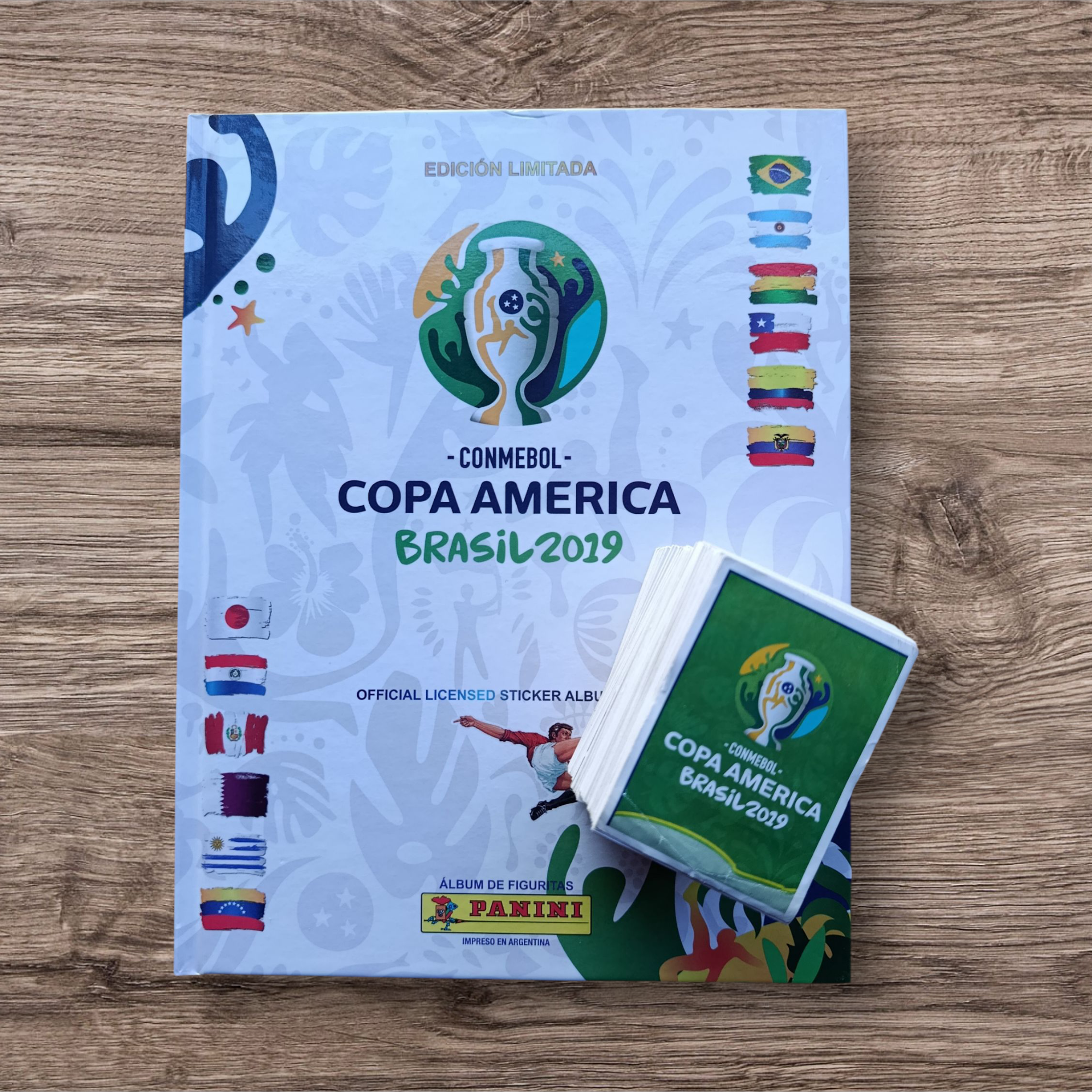 Álbum tapa dura + 301 figuritas sin repetir Copa América 2019