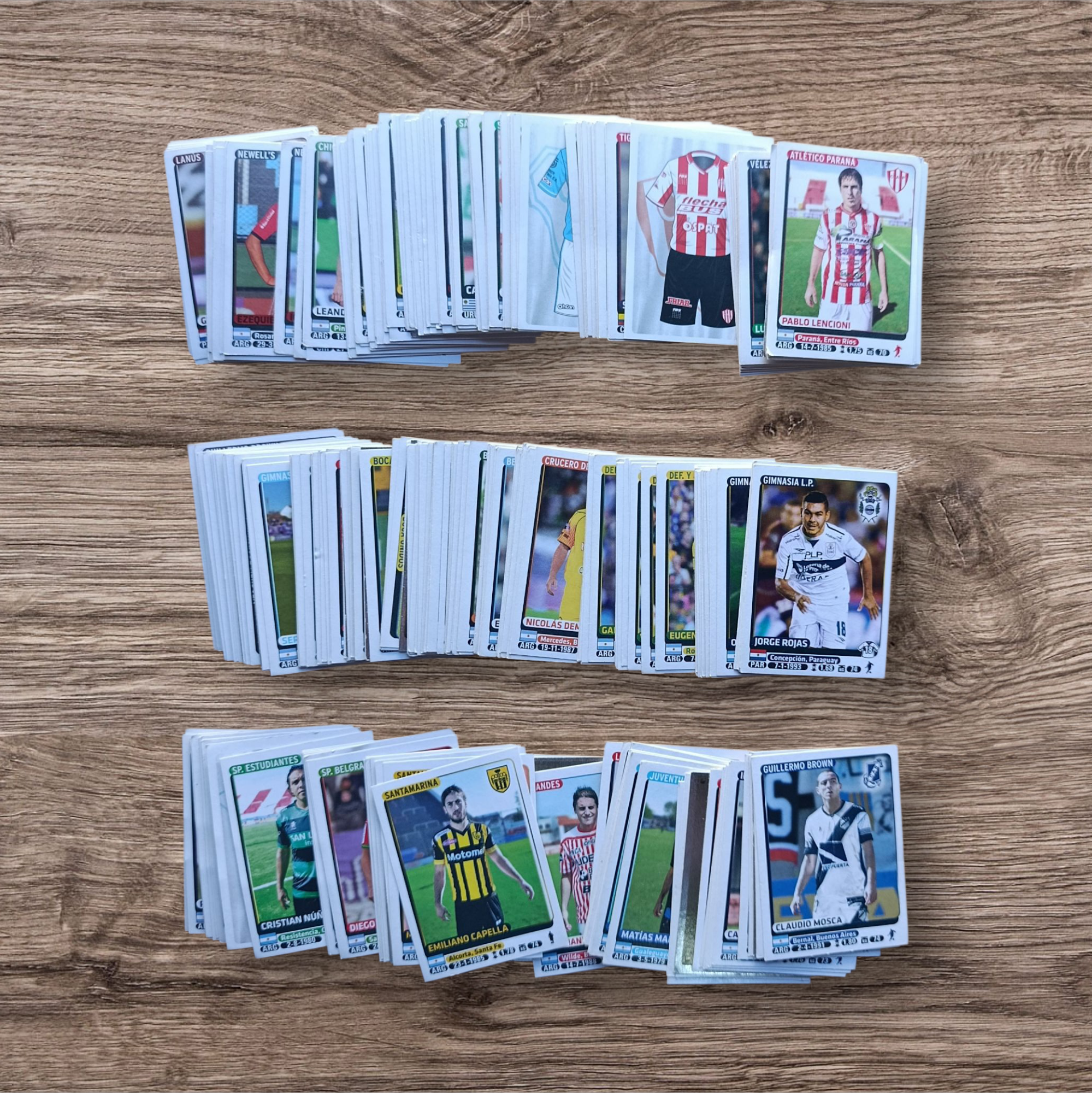 Lote 338 figuritas sin repetir Fútbol Argentino 2015