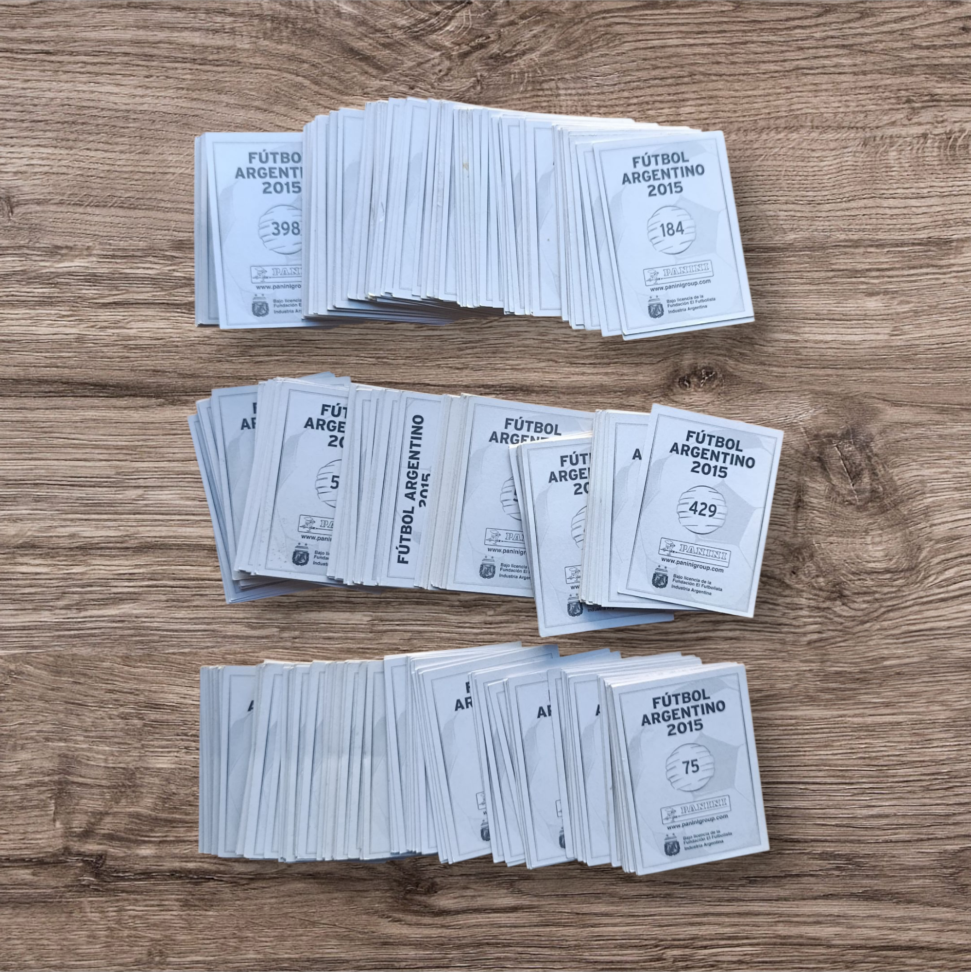 Lote 338 figuritas sin repetir Fútbol Argentino 2015