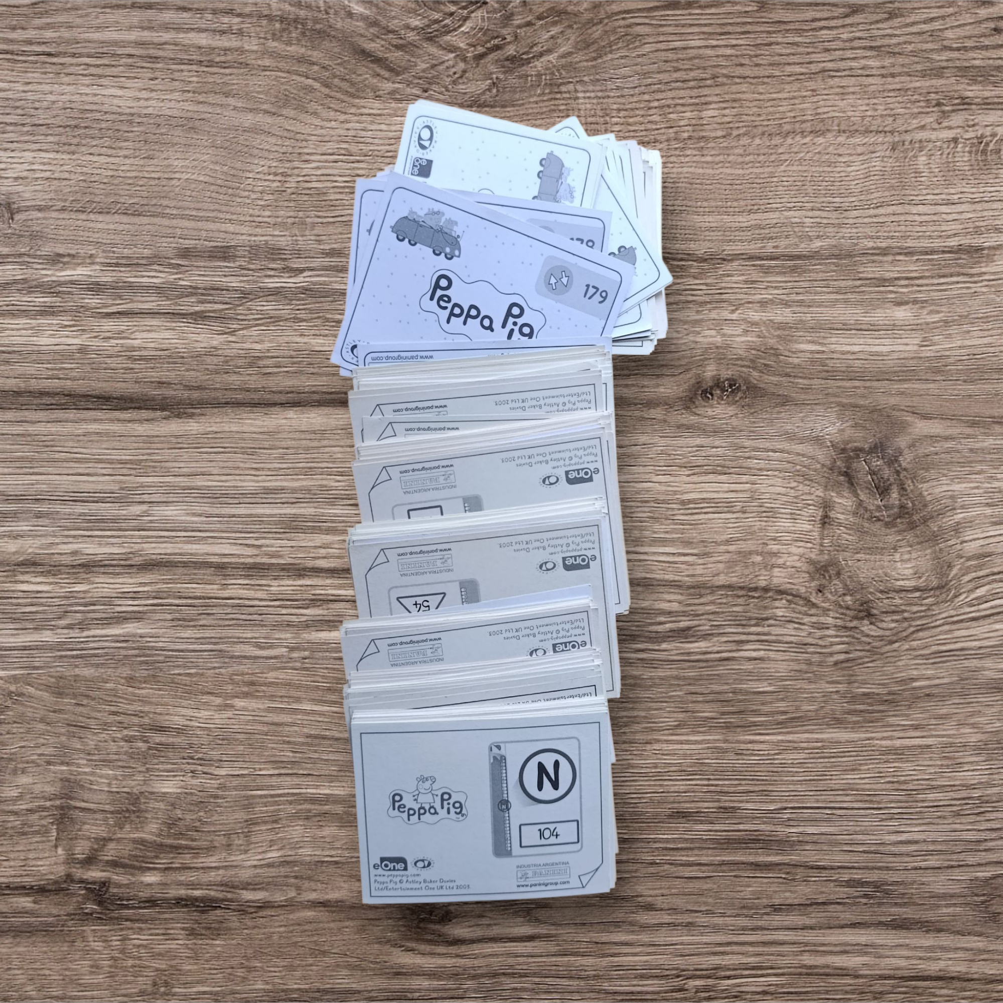 Lote 151 figuritas sin repetir Peppa Pig