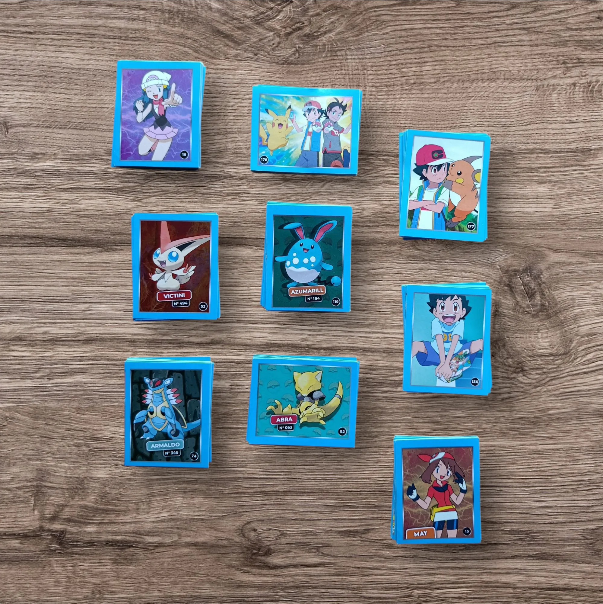 Lote 152 figuritas sin repetir Pokemon