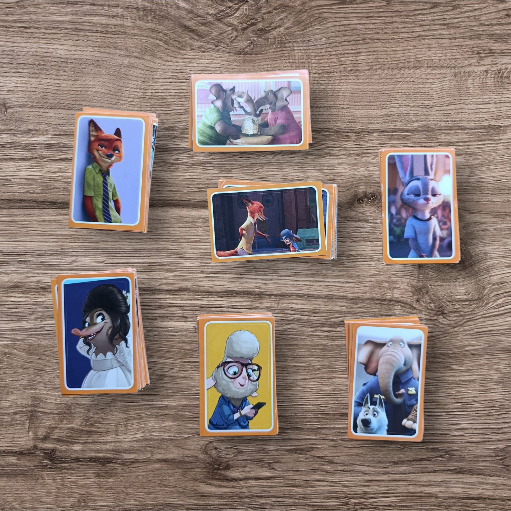 Lote 135 figuritas sin repetir Zootopia