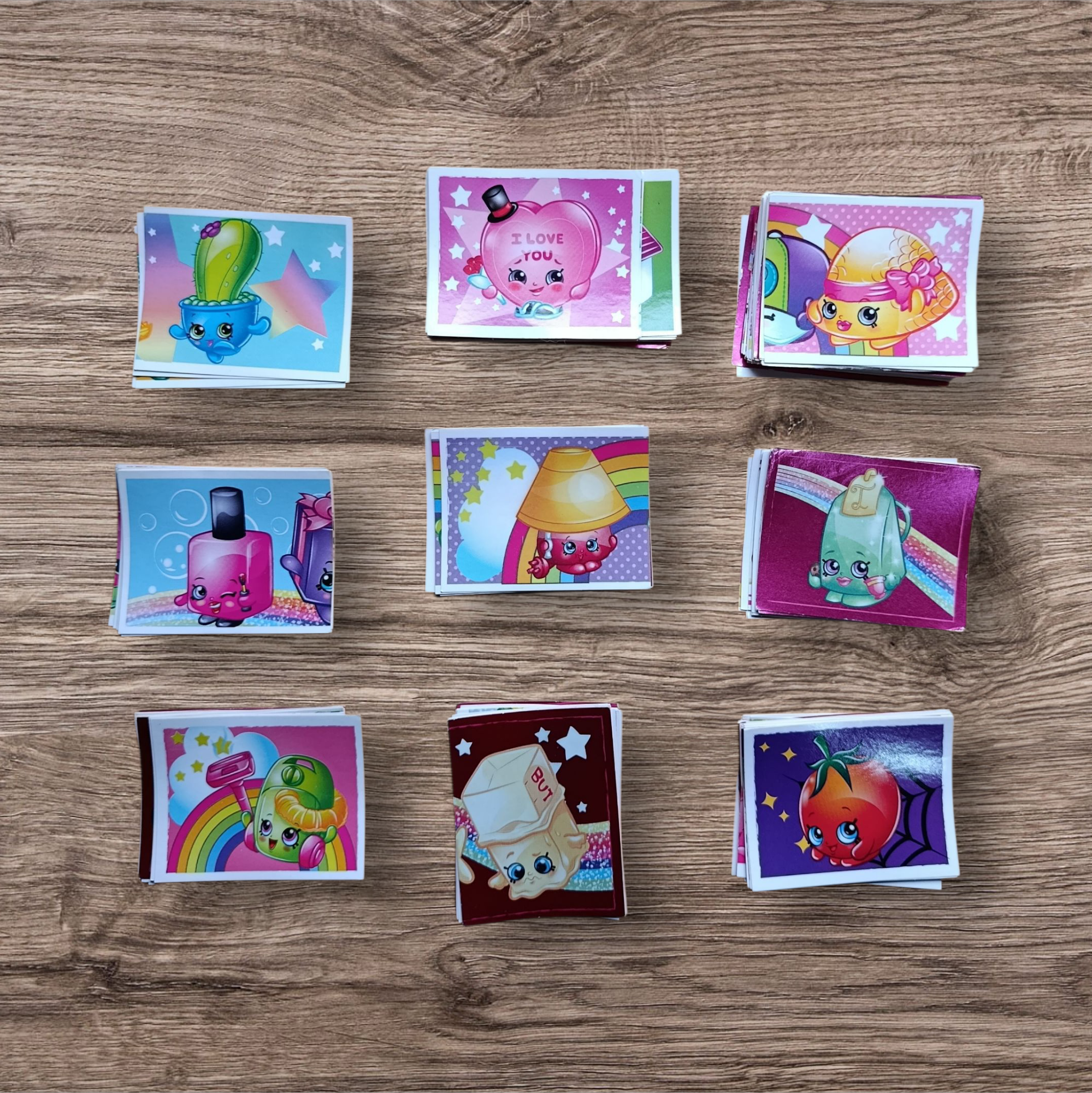 Lote 180 figuritas sin repetir Shopkins