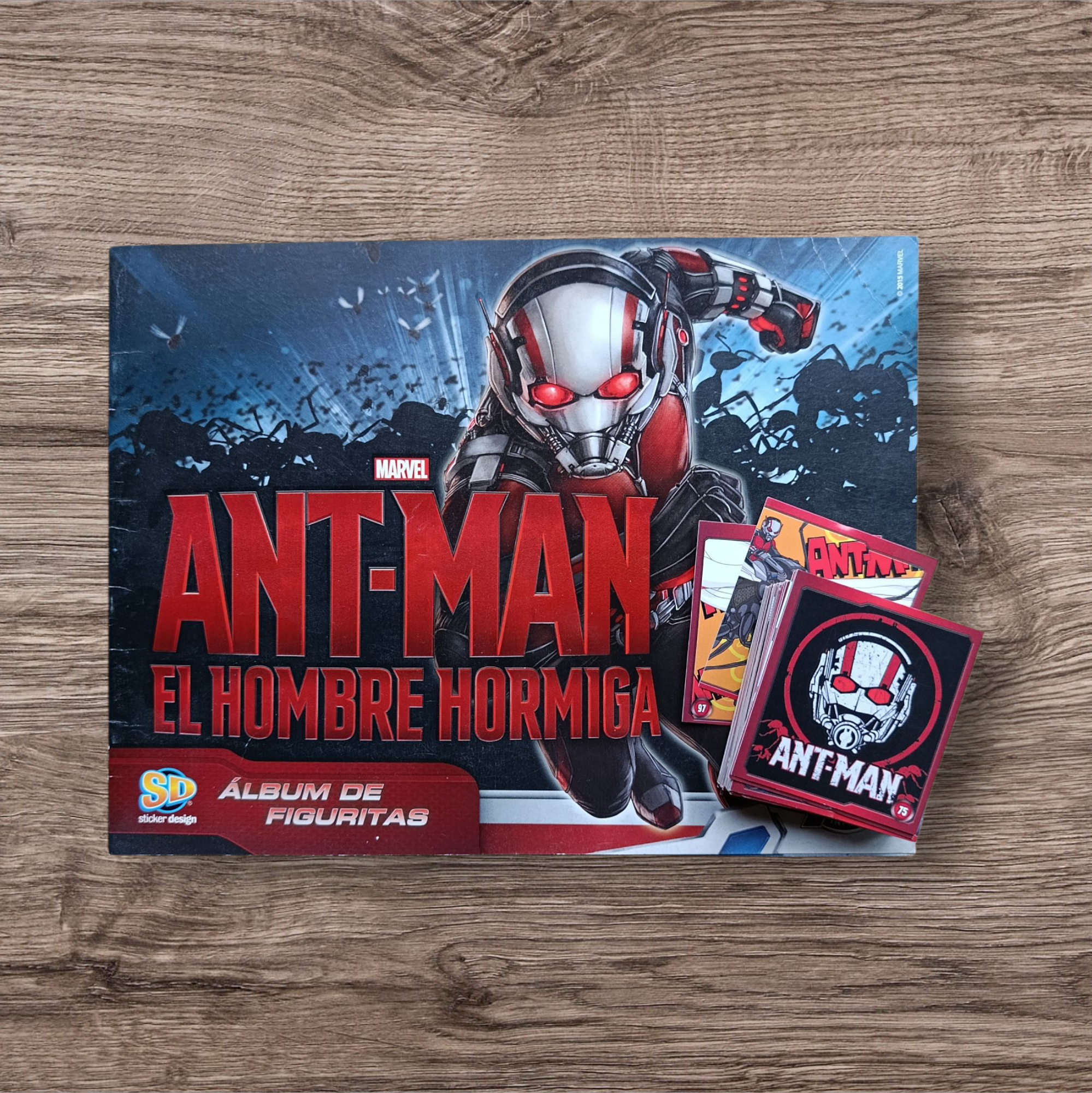 Álbum + 124 figuritas sin repetir Antman