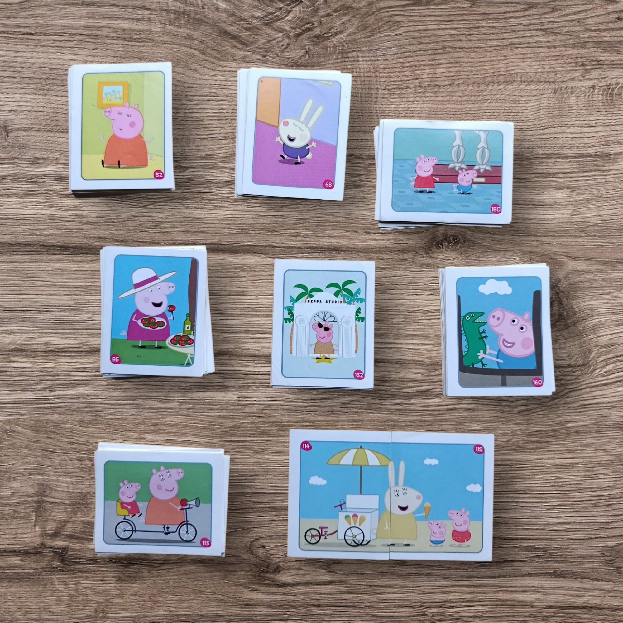 Lote 142 figuritas sin repetir Peppa Pig