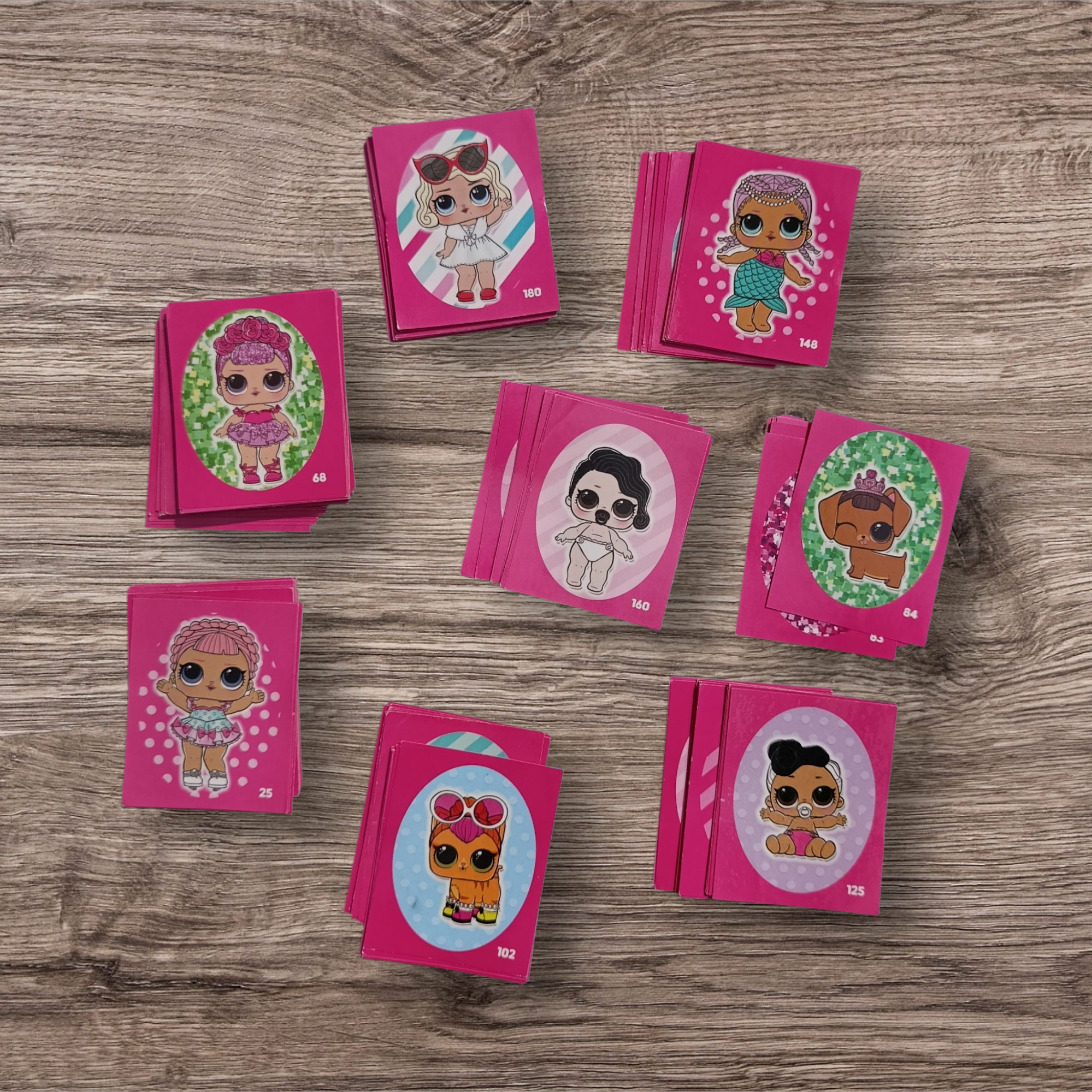 Lote 131 figuritas sin repetir Lol Surprise