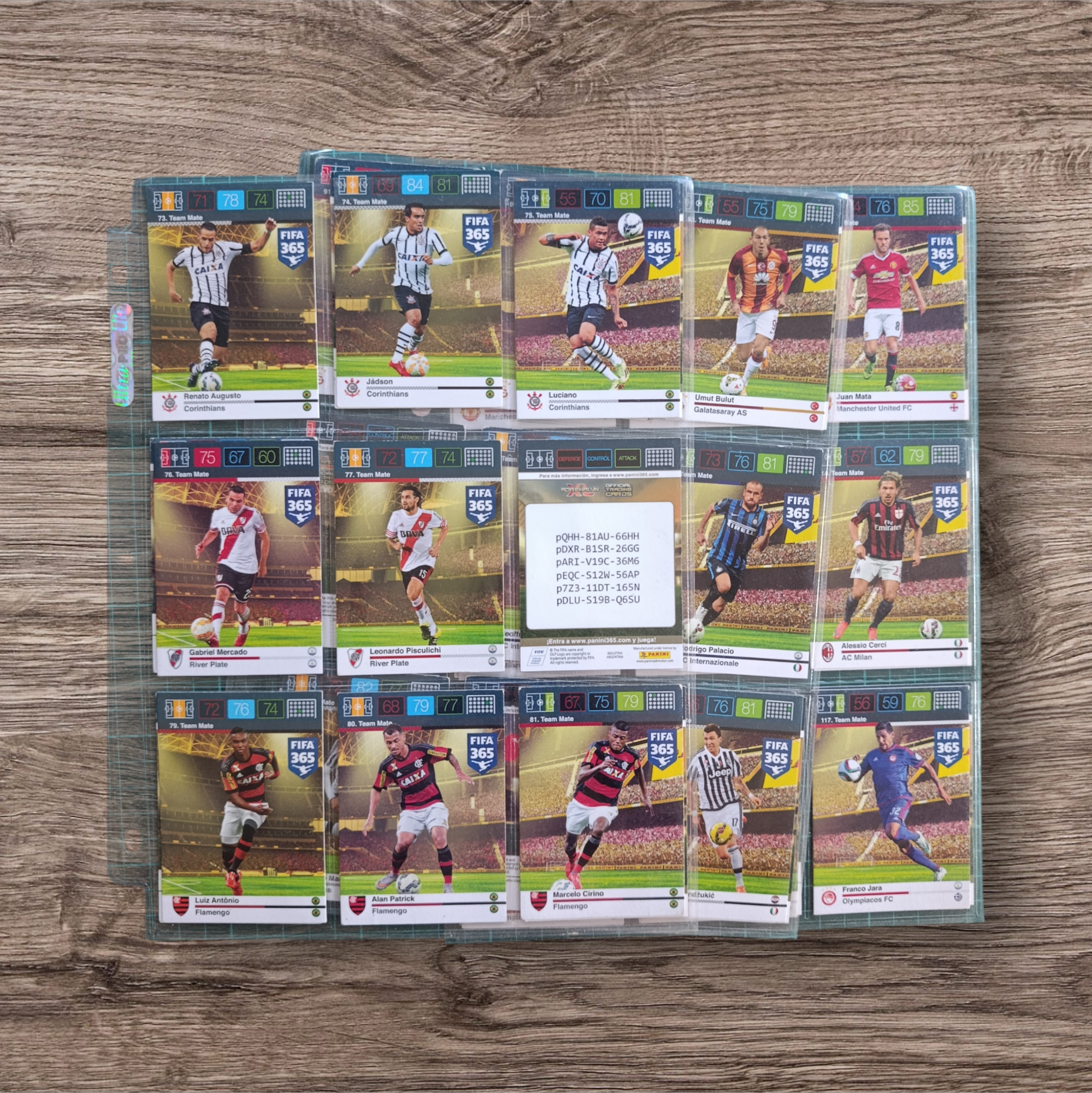 Lote 166 cartas Adrenalyn + 11 folios ultra pro platinum