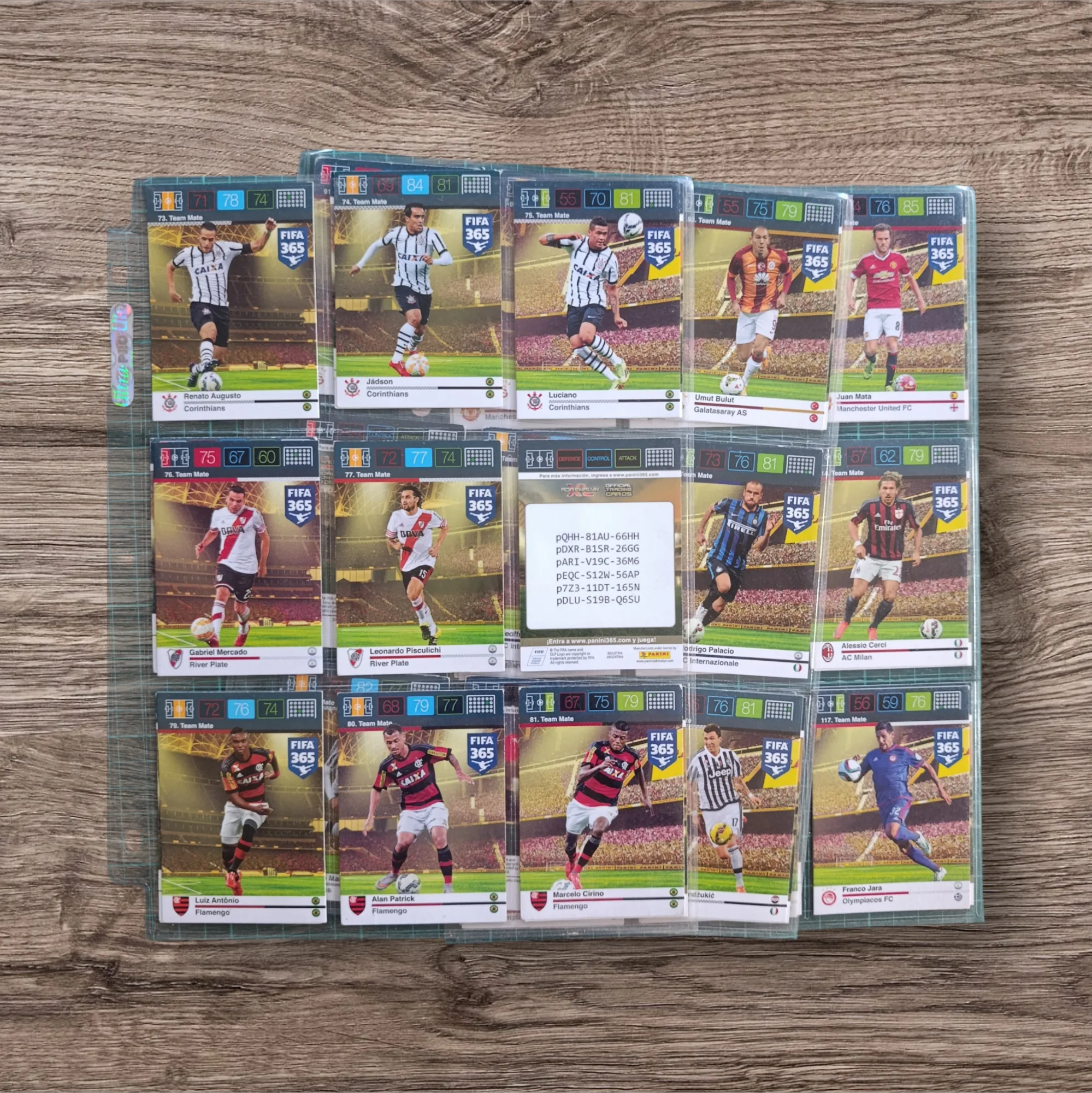 Lote 166 cartas Adrenalyn + 11 folios ultra pro platinum