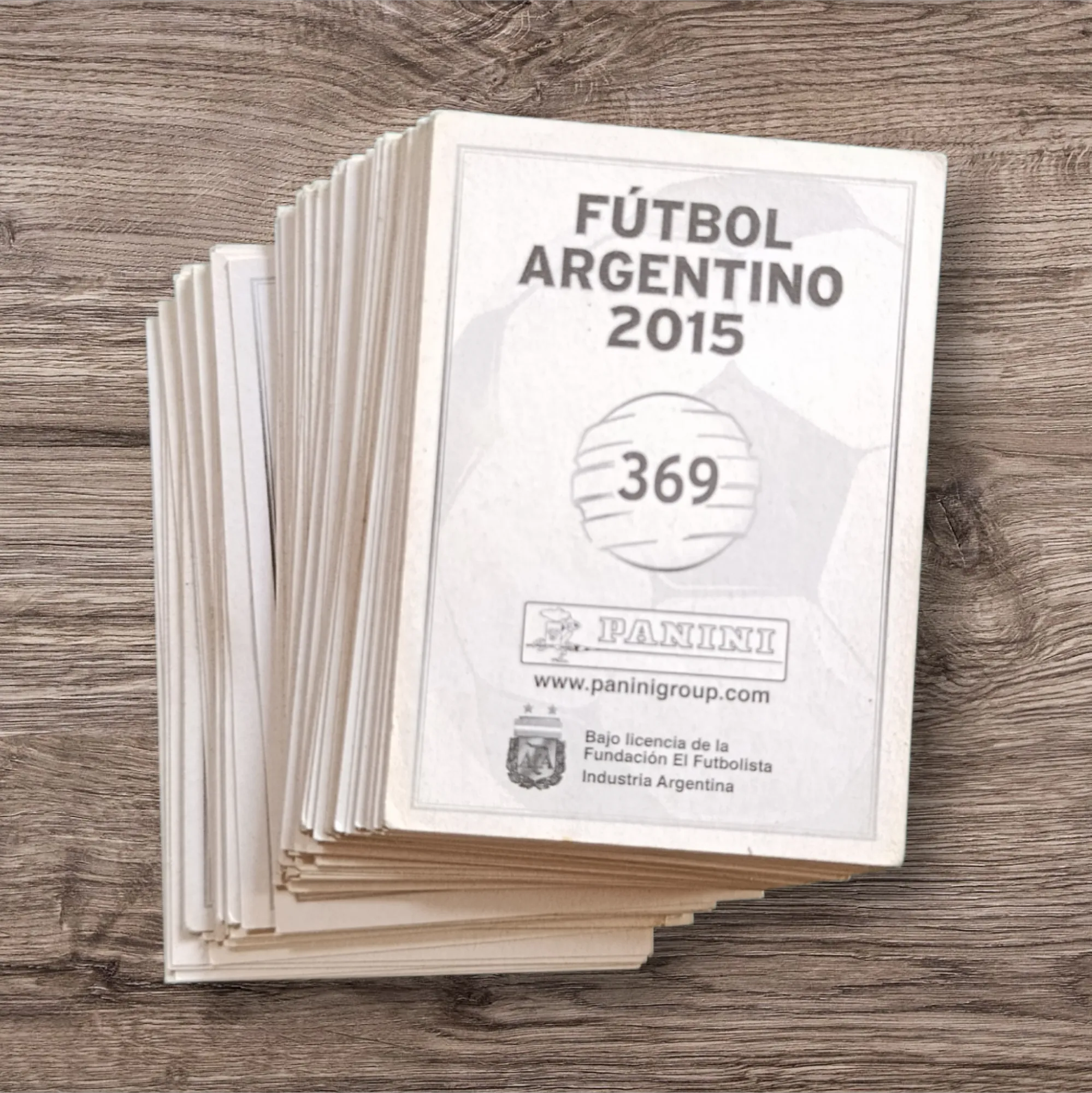 Lote 80 figuritas Fútbol Argentino 2015