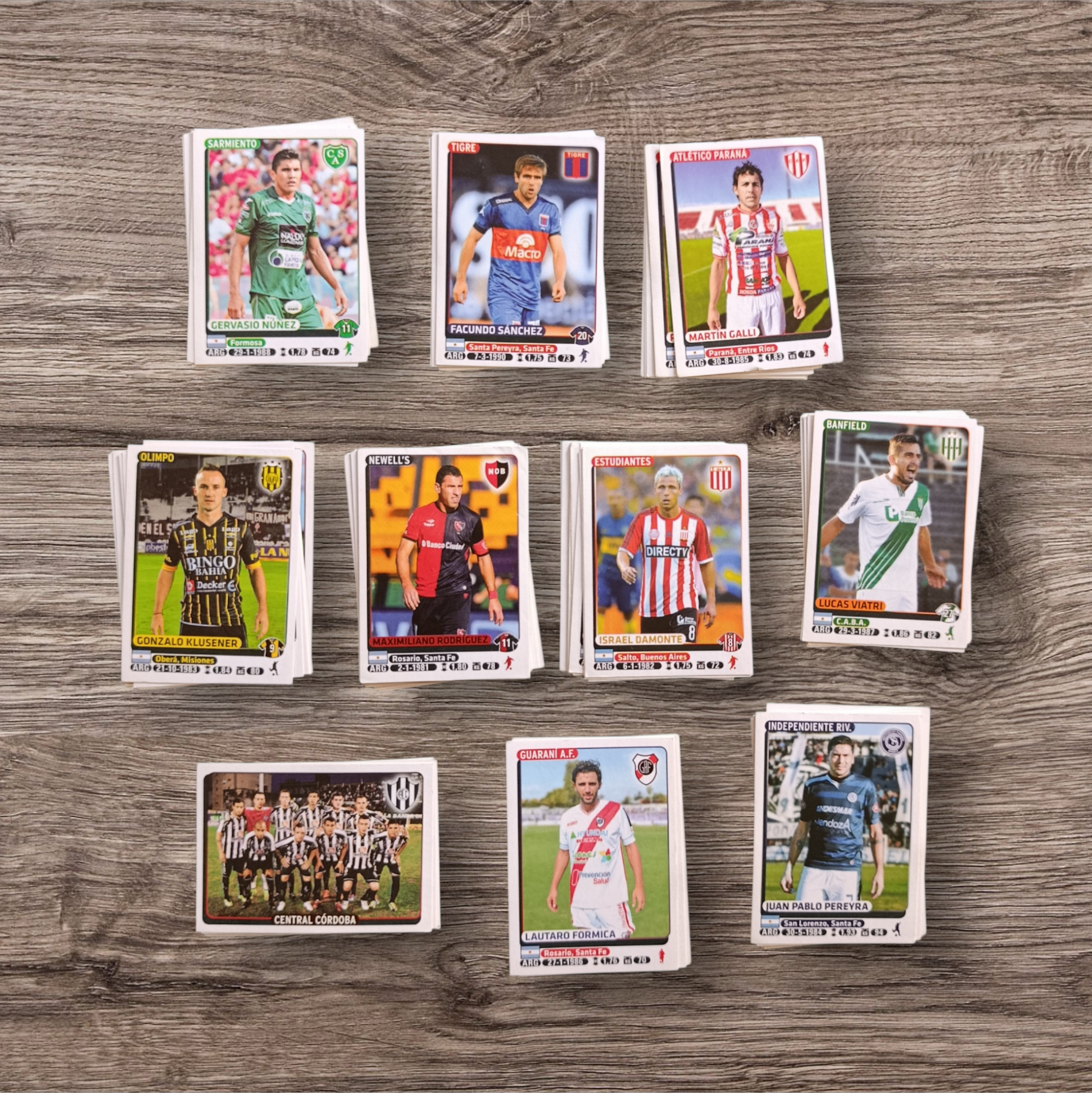 Lote 80 figuritas Fútbol Argentino 2015
