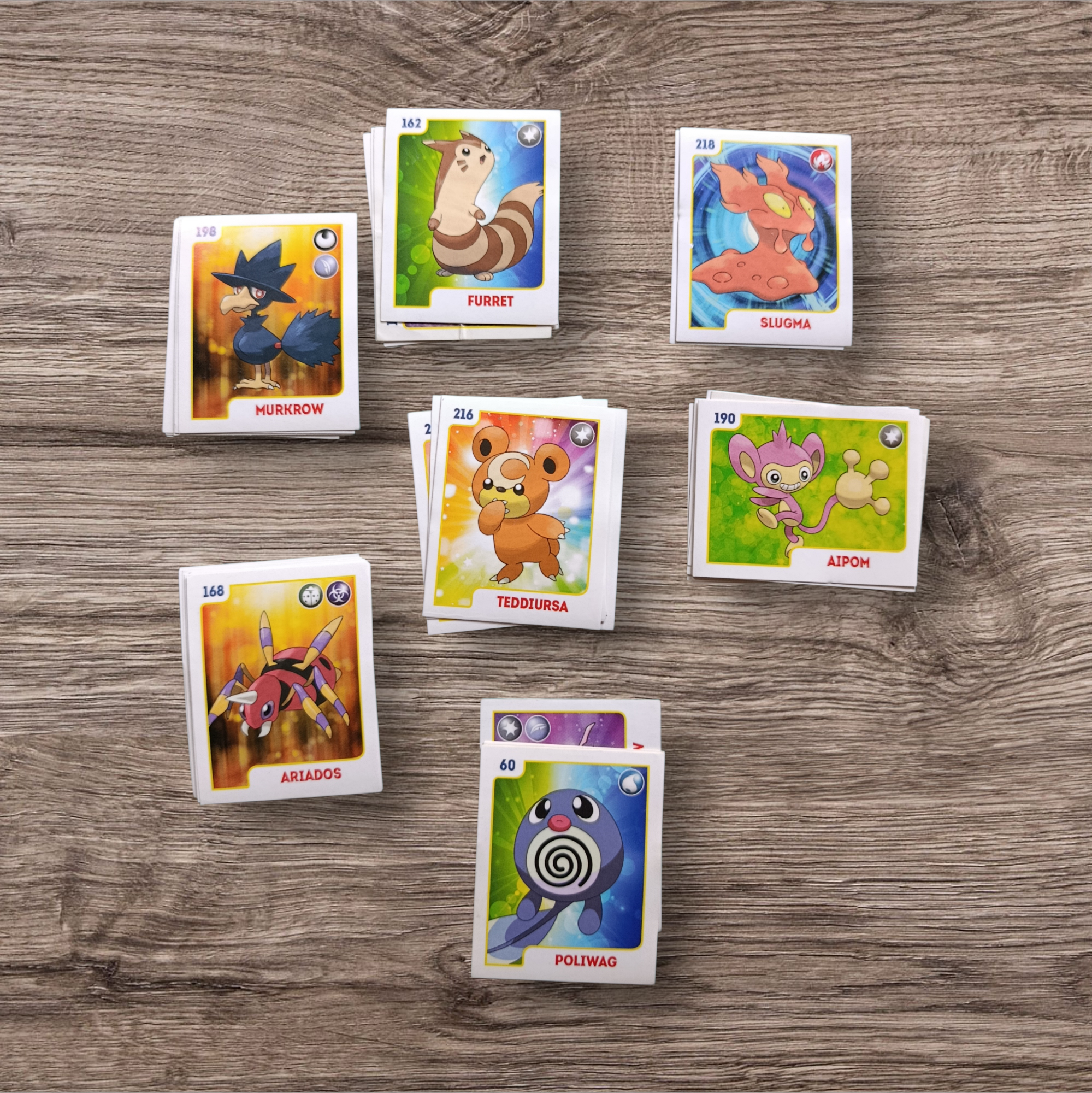 Lote 40 figuritas Pokemon