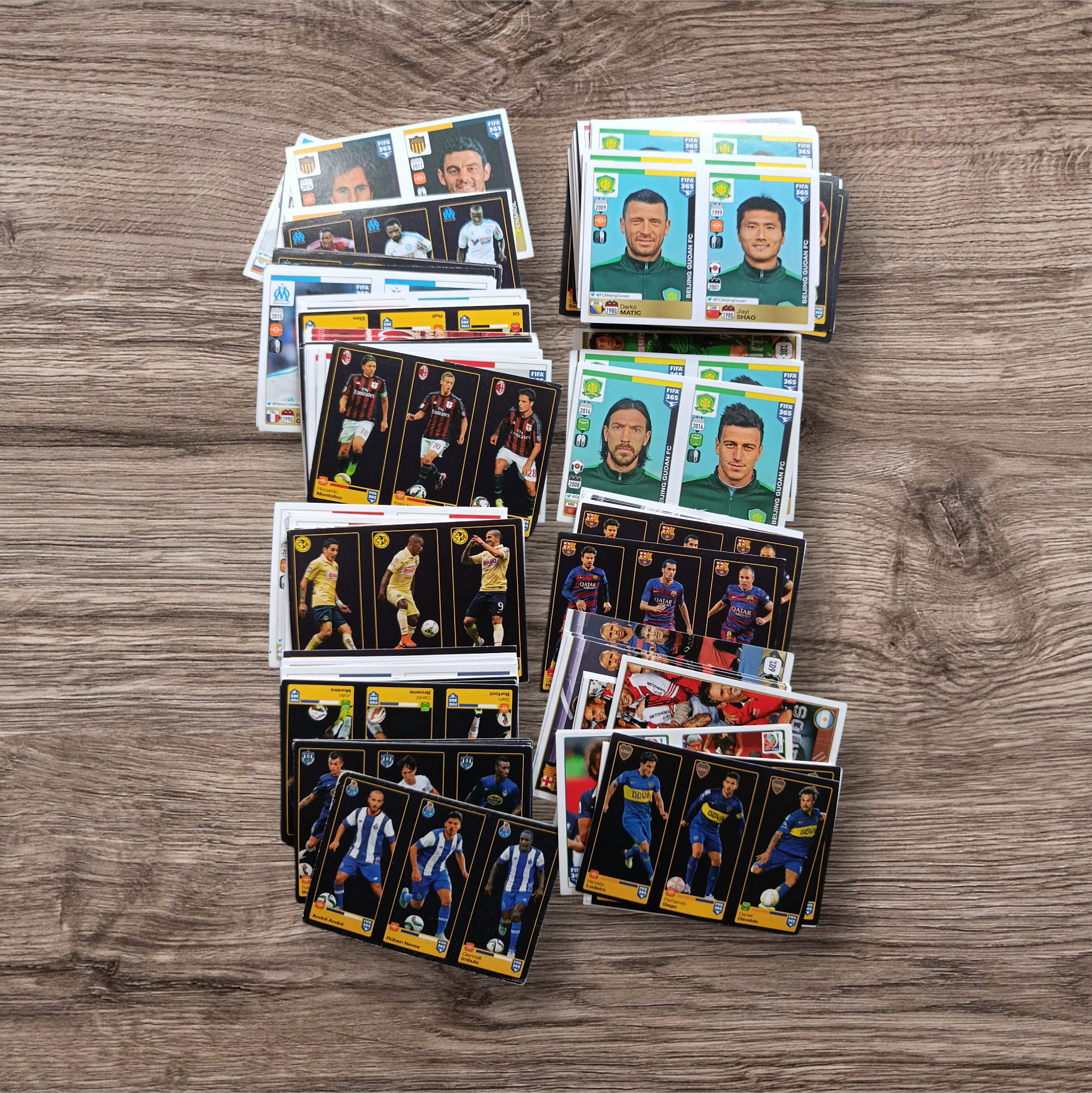 Lote 171 figuritas FIFA 365