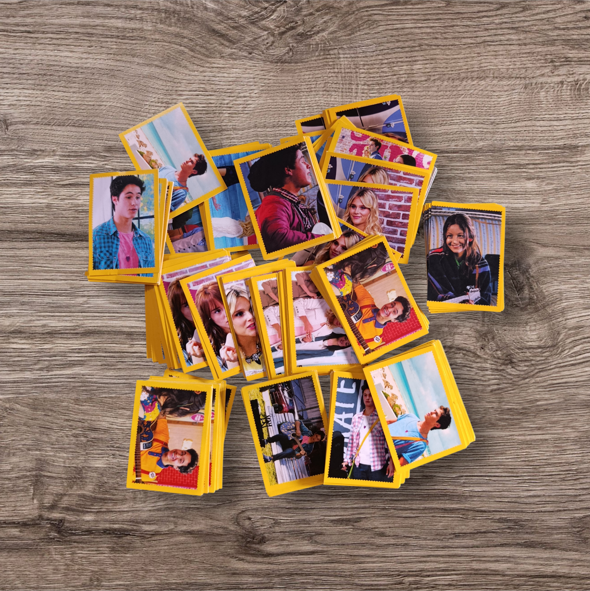 Lote 312 figuritas Soy Luna