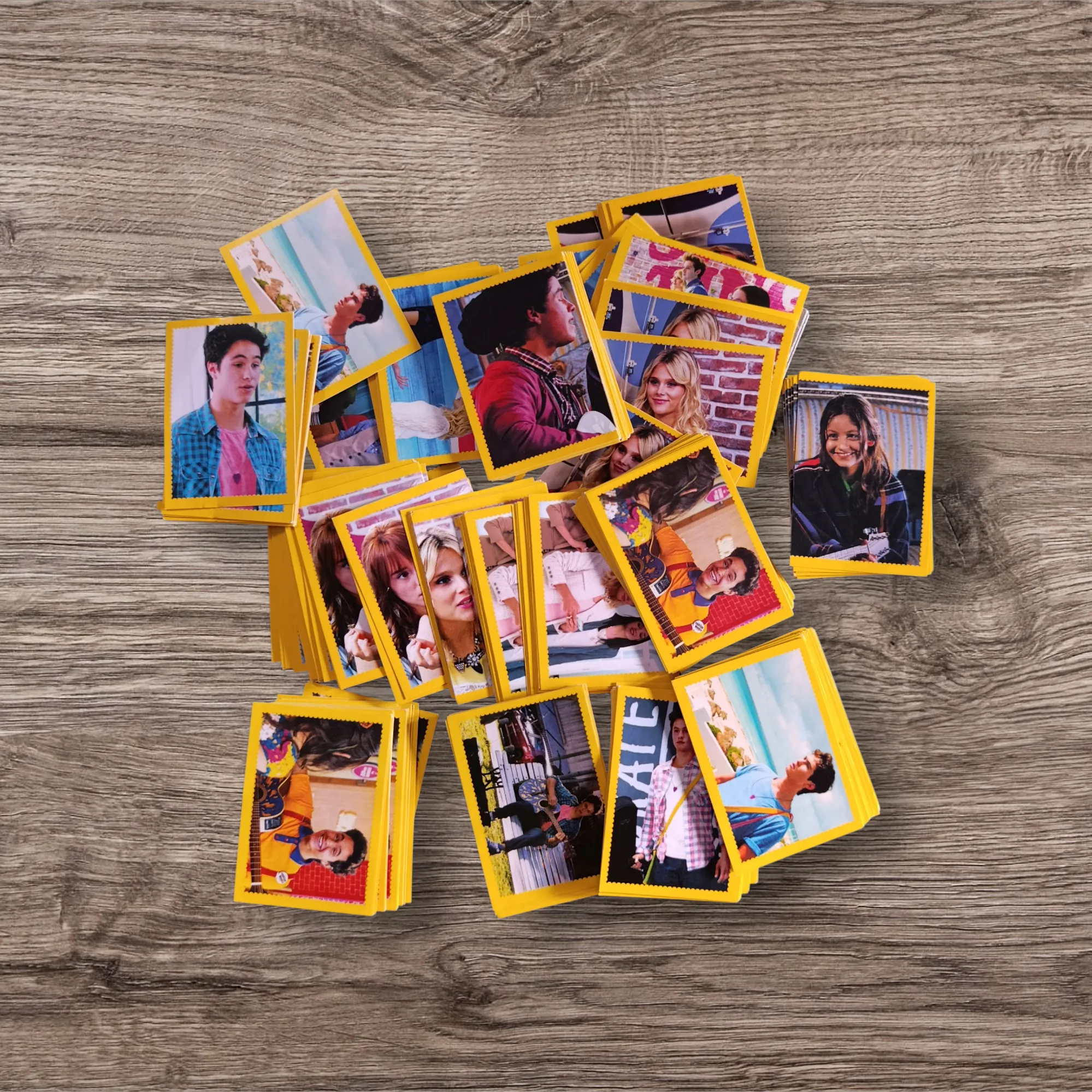 Lote 312 figuritas Soy Luna