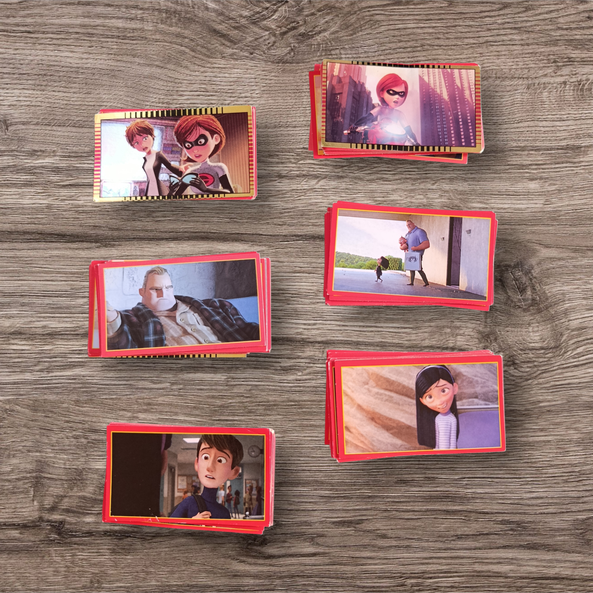 Lote 122 figuritas sin repetir Los Increíbles 2