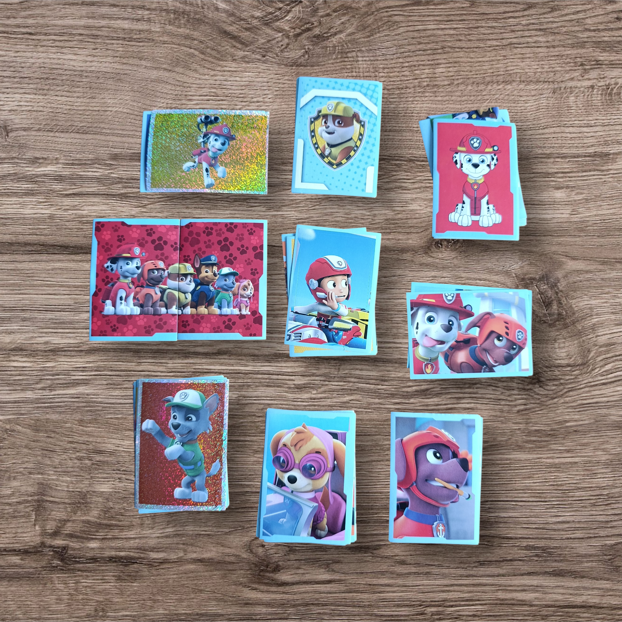 Lote 67 figuritas sin repetir Paw Patrol