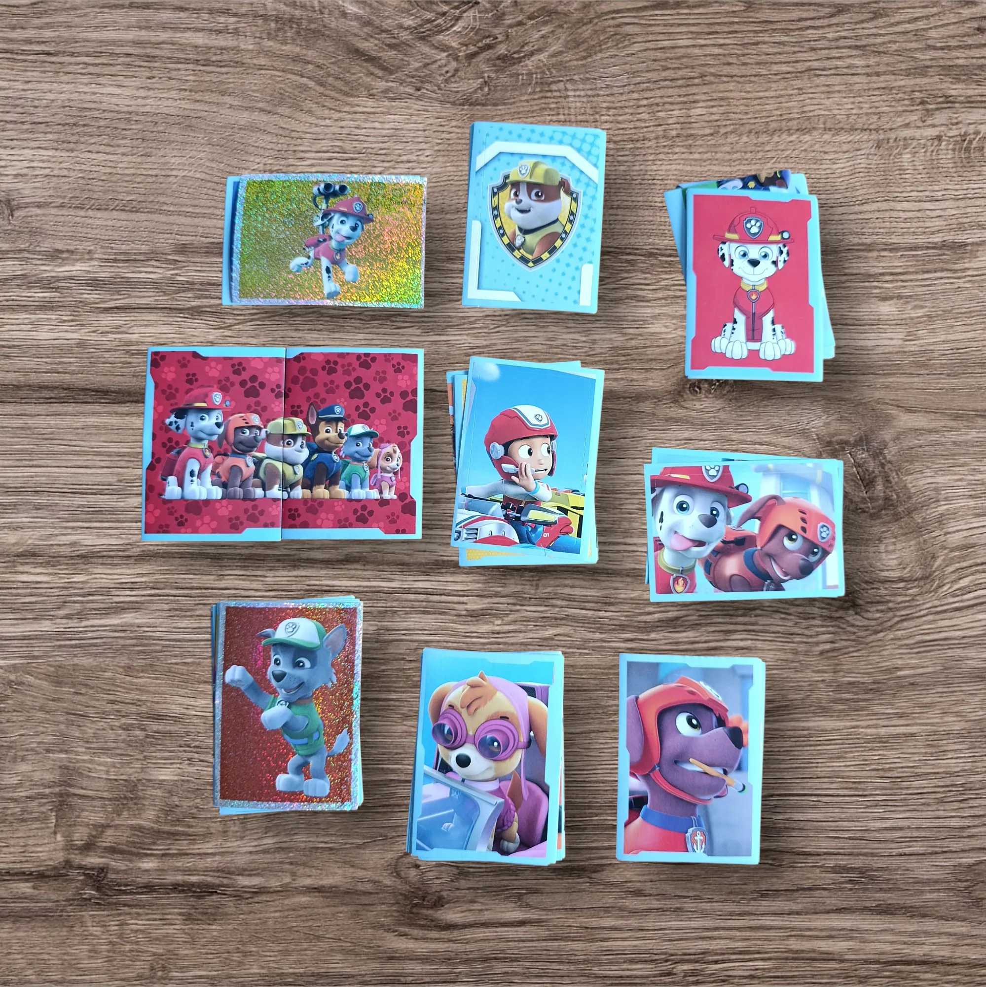 Lote 67 figuritas sin repetir Paw Patrol