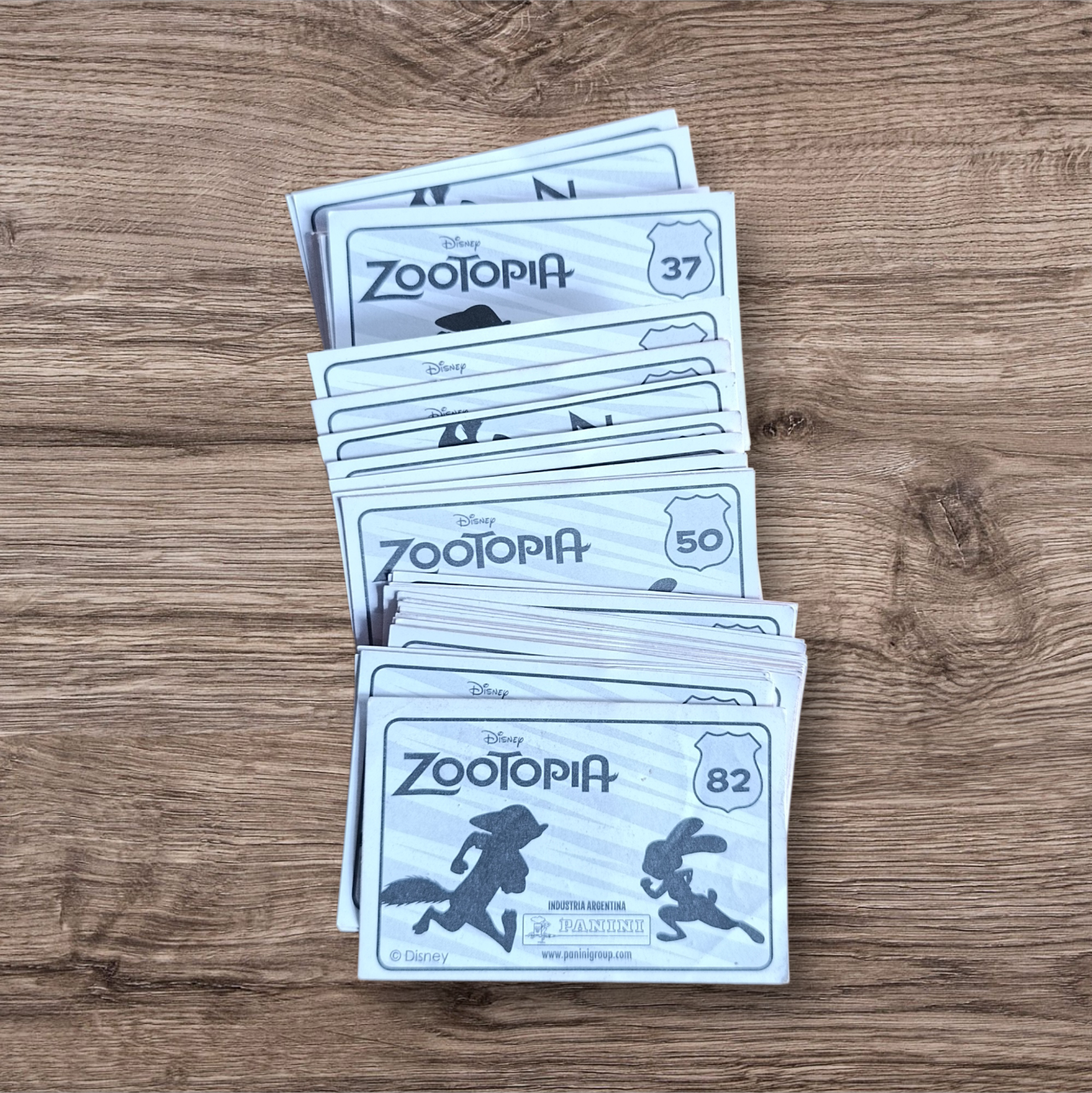 Lote 53 figuritas sin repetir Zootopia