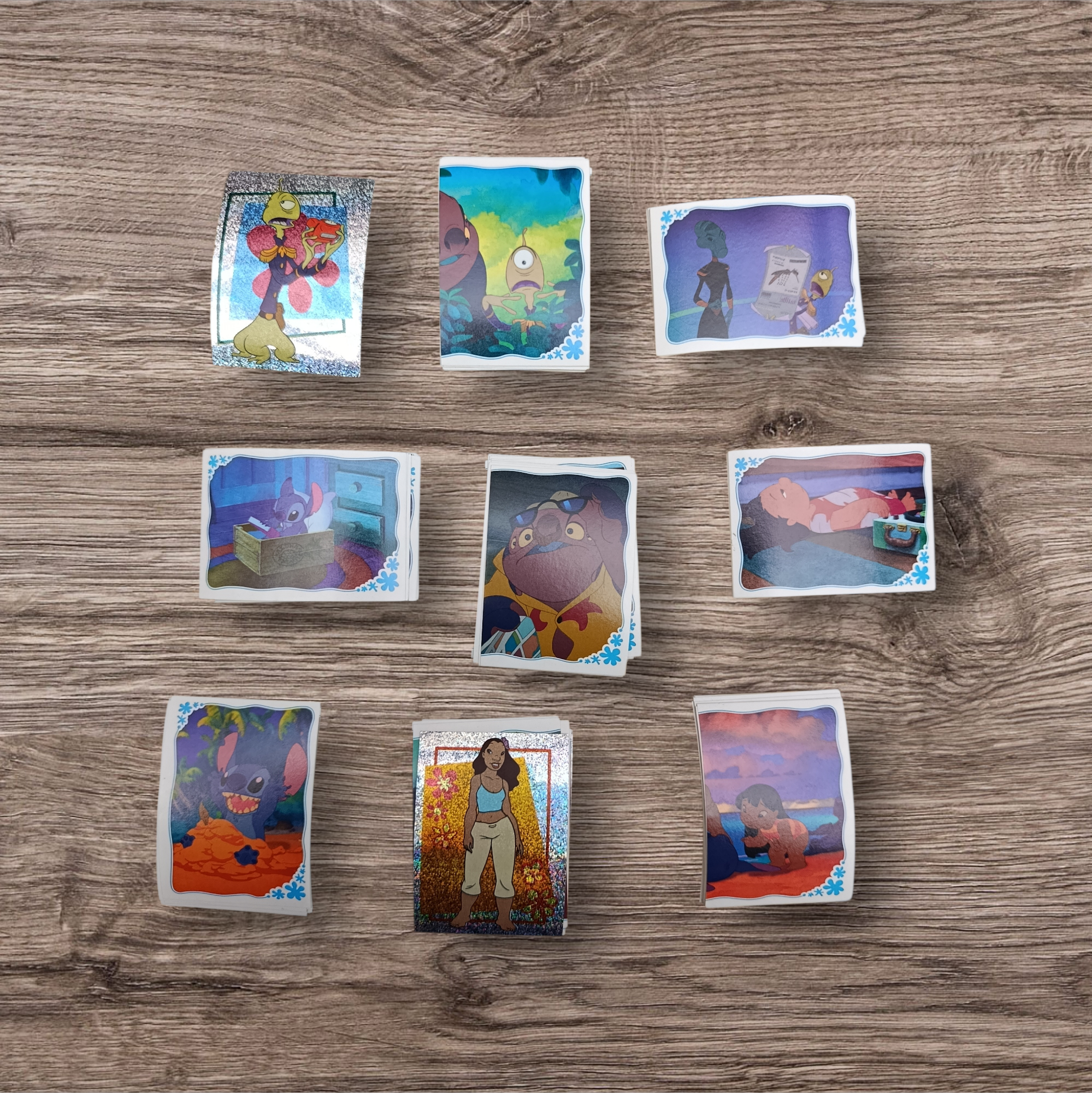 Lote 121 figuritas sin repetir Lilo & Stich