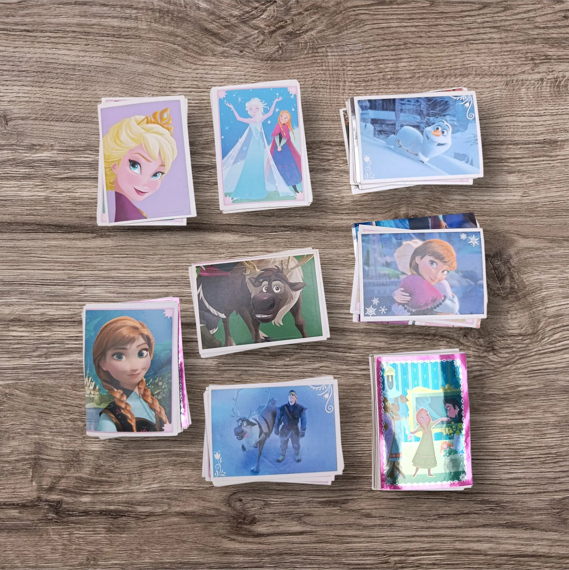 Lote 106 figuritas Frozen La aventura congelada
