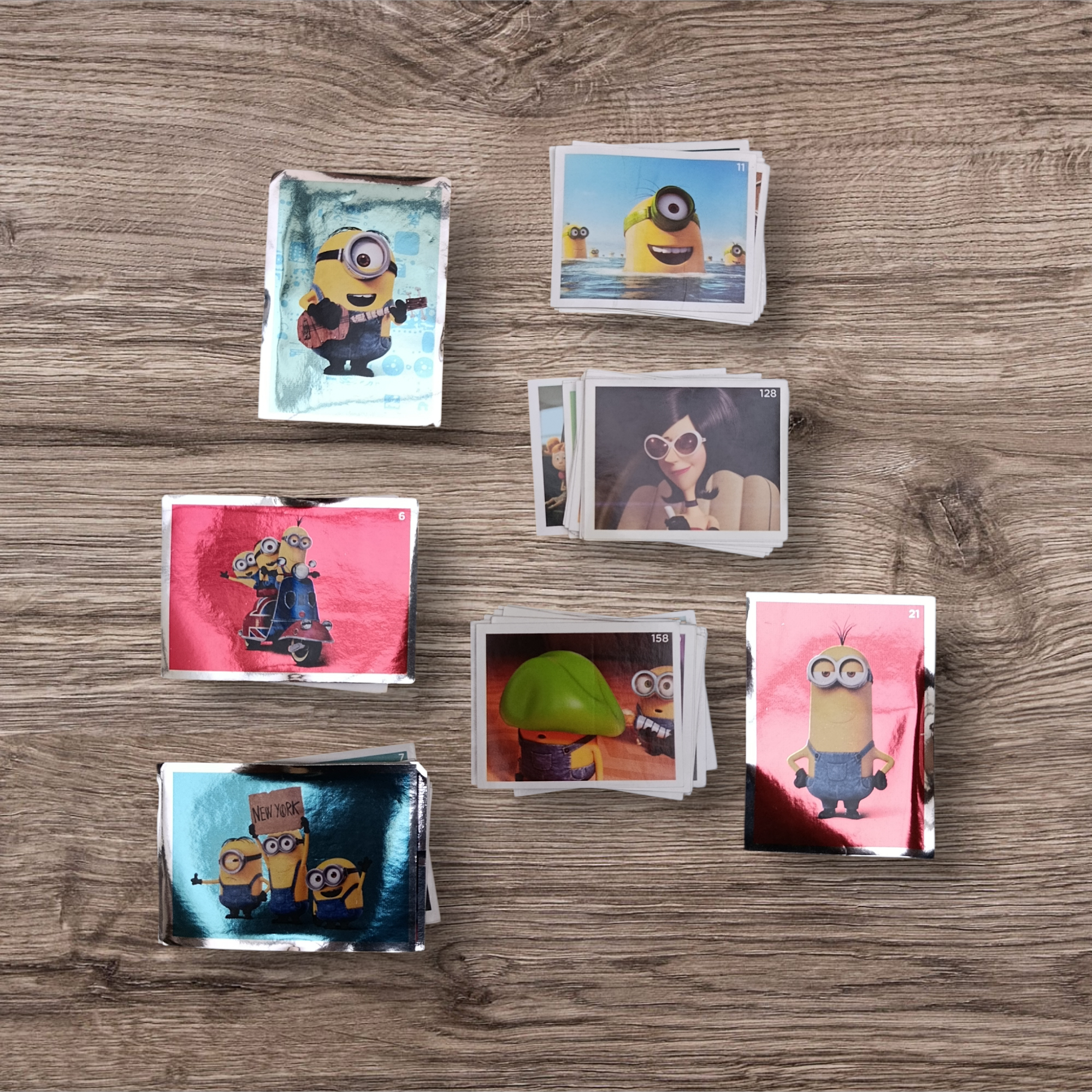 Lote 130 figuritas Minions