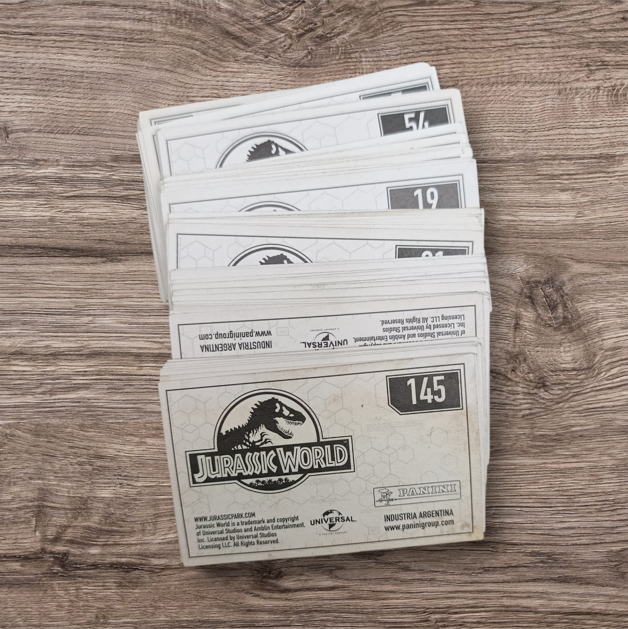 Lote 78 figuritas Jurassic World