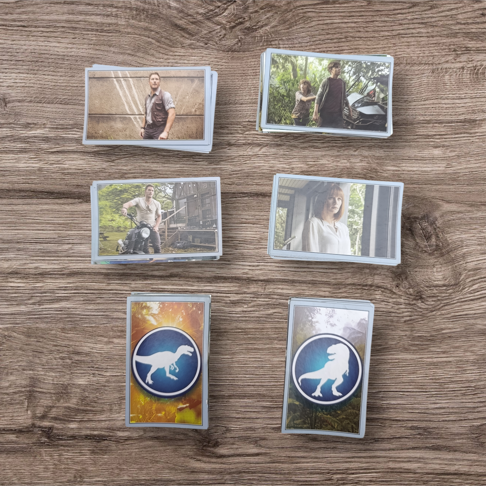 Lote 78 figuritas Jurassic World