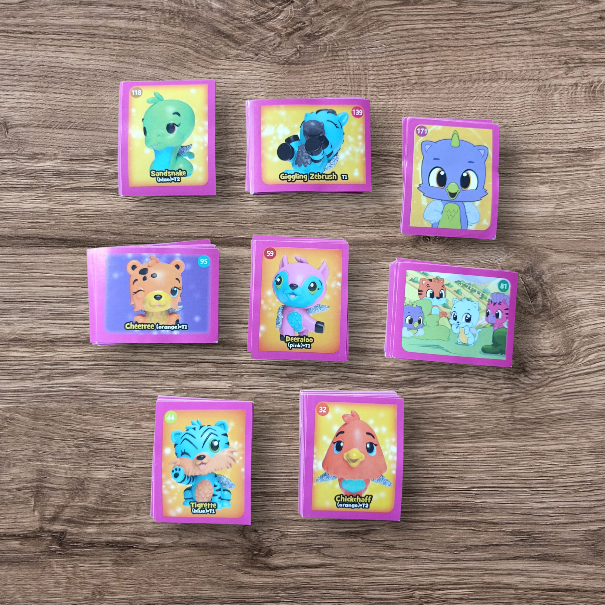 Lote 142 figuritas sin repetir Hatchimals