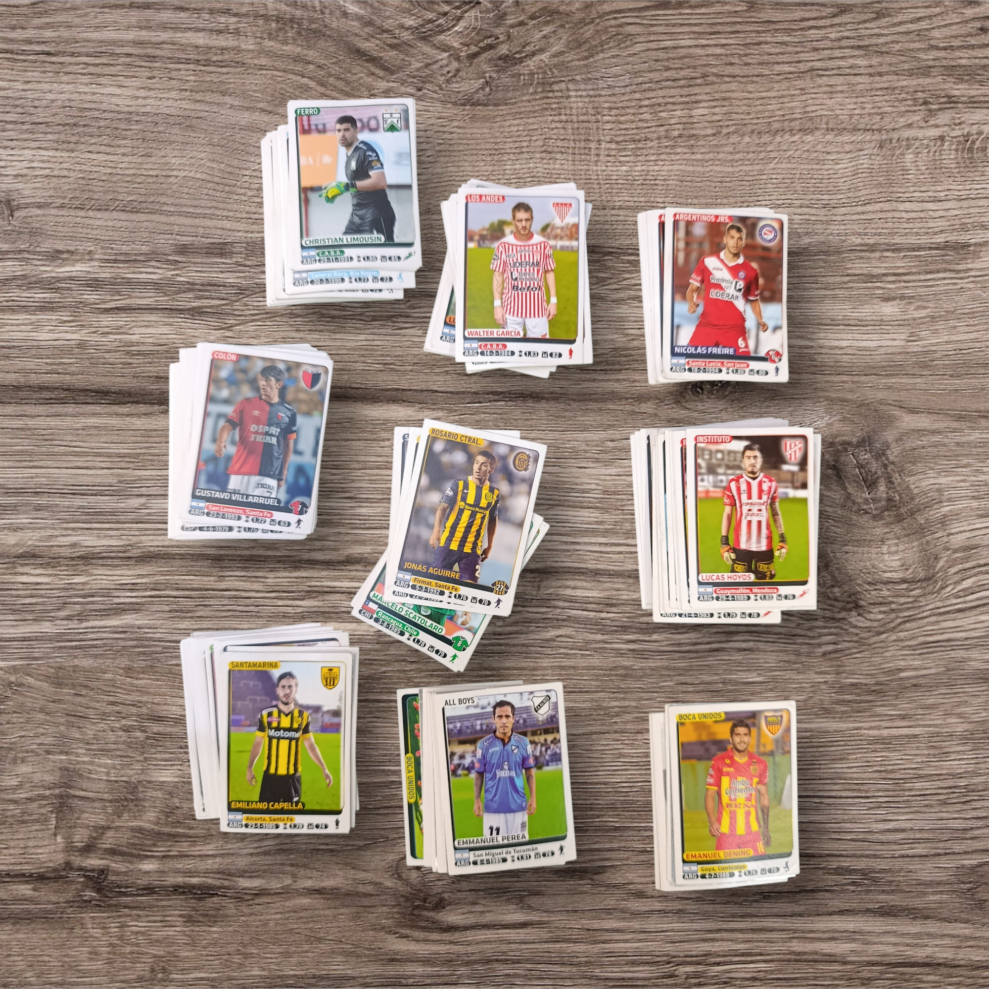 Lote 159 figuritas sin repetir Fútbol Argentino 2015