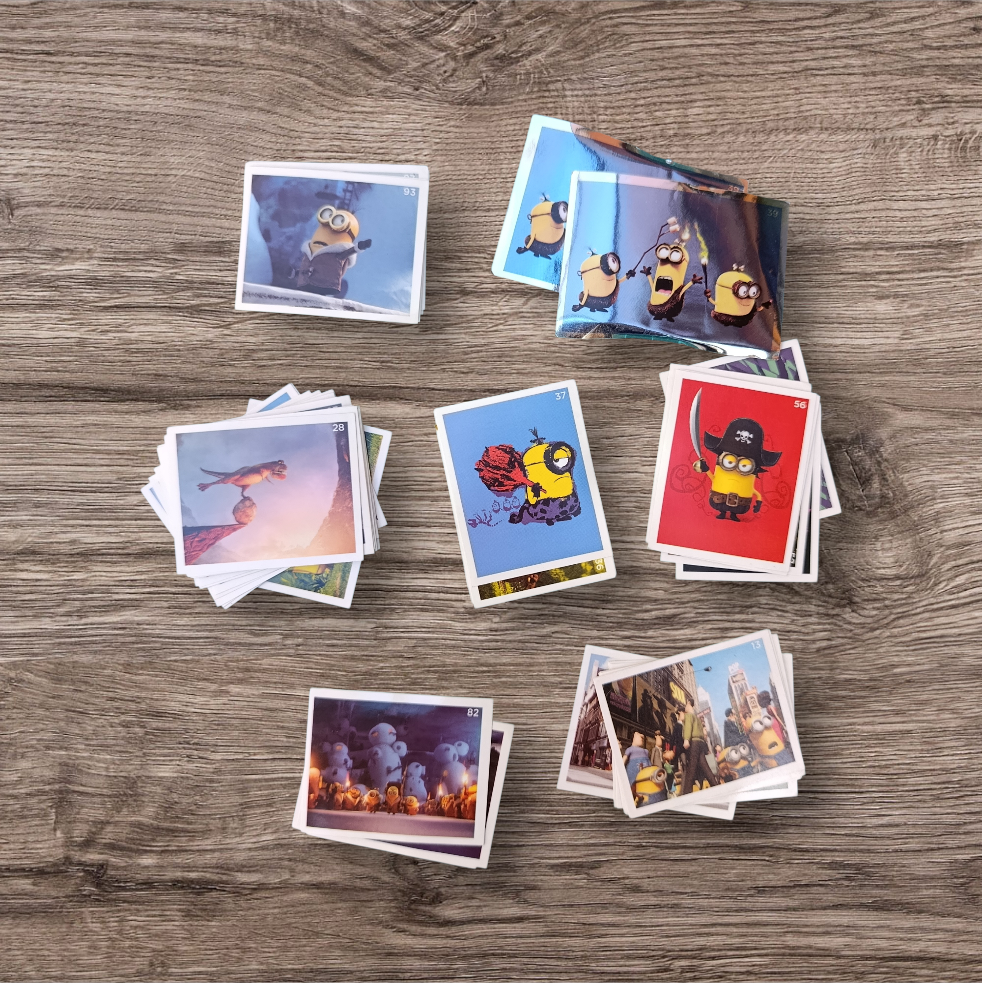 Lote 55 figuritas Minions