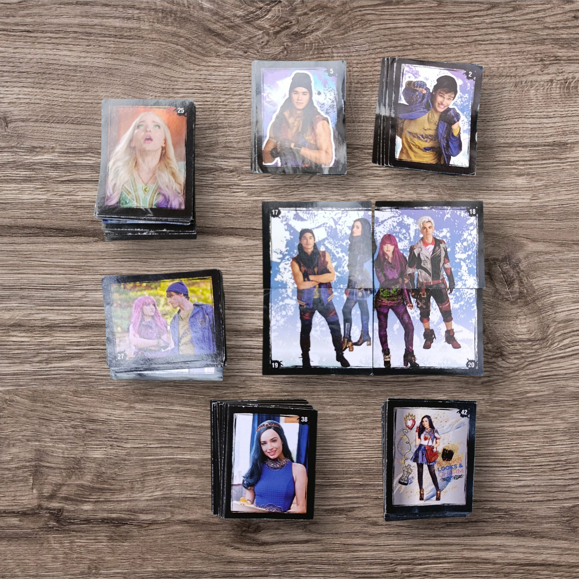 Lote 167 figuritas Descendientes