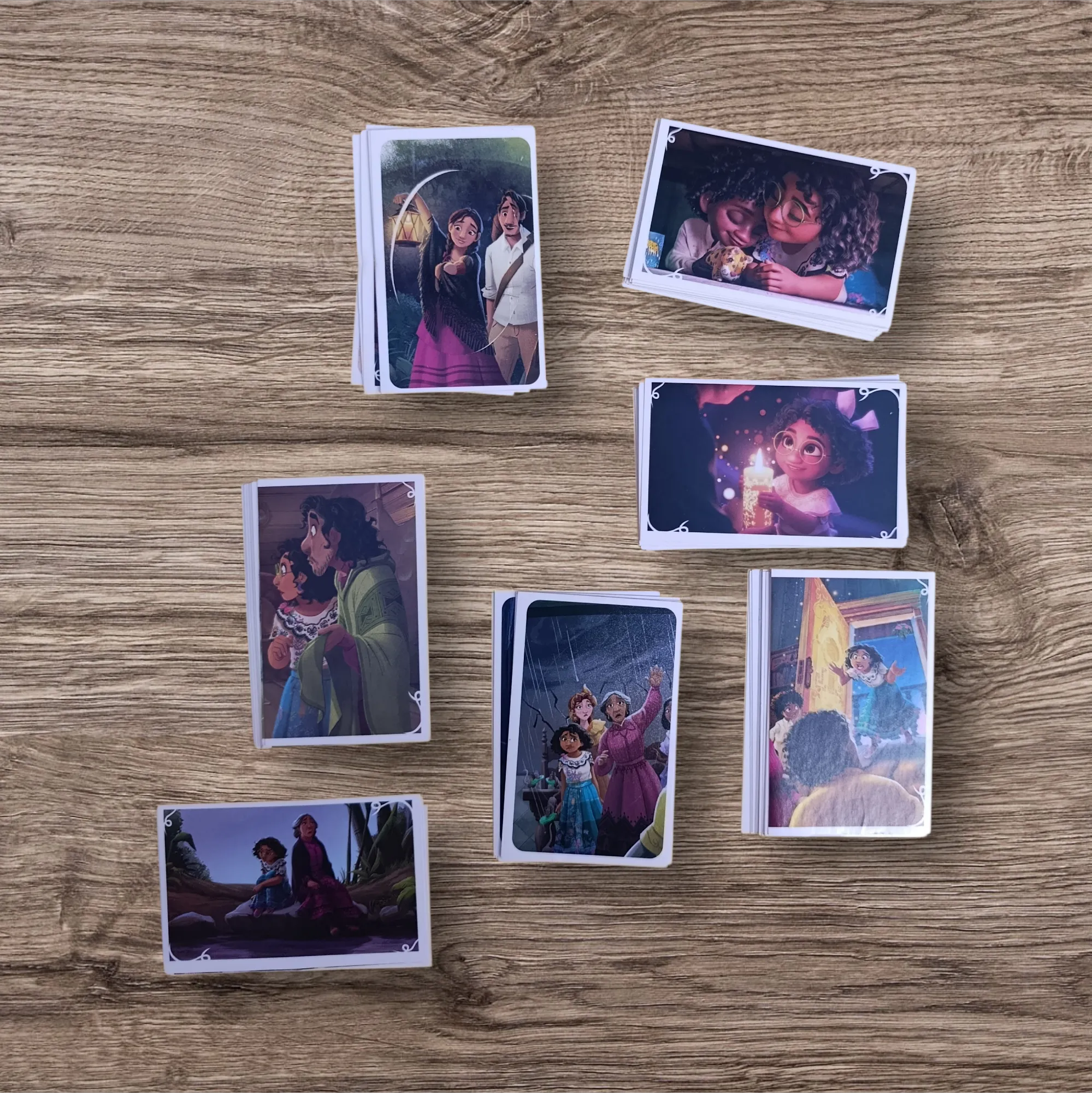 Lote 85 figuritas sin repetir Encanto