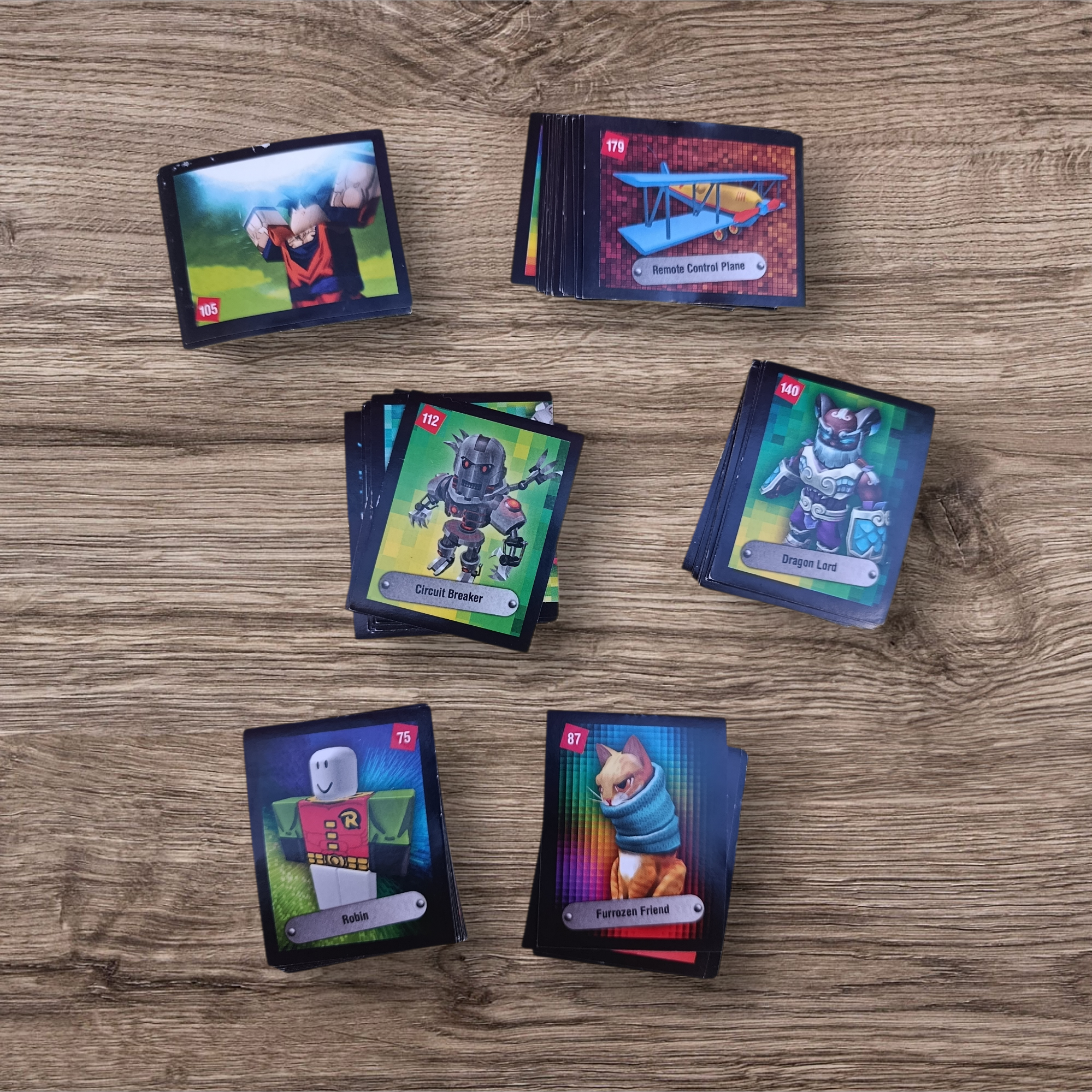 Lote 187 figuritas Roblox Brainrot