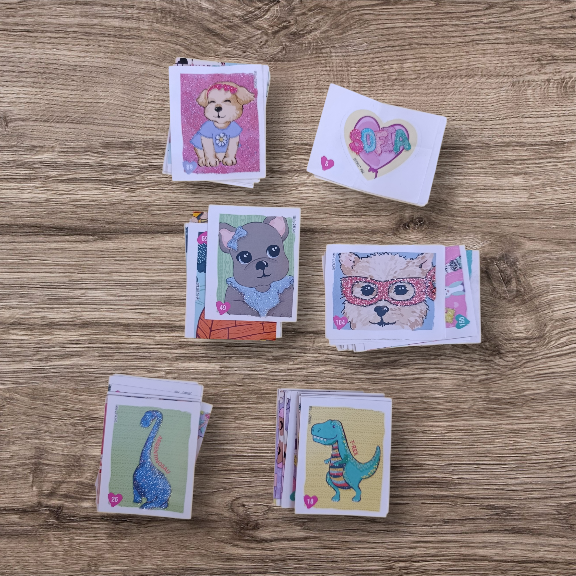 Lote 114 figuritas sin repetir Simones Mini