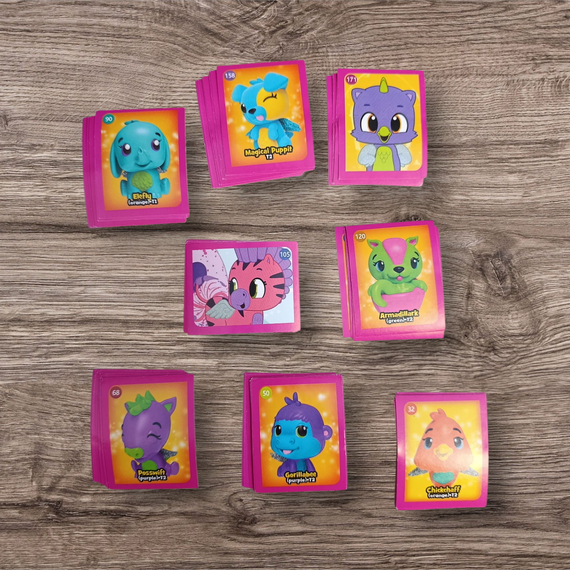 Lote 82 figuritas sin repetir Hatchimals