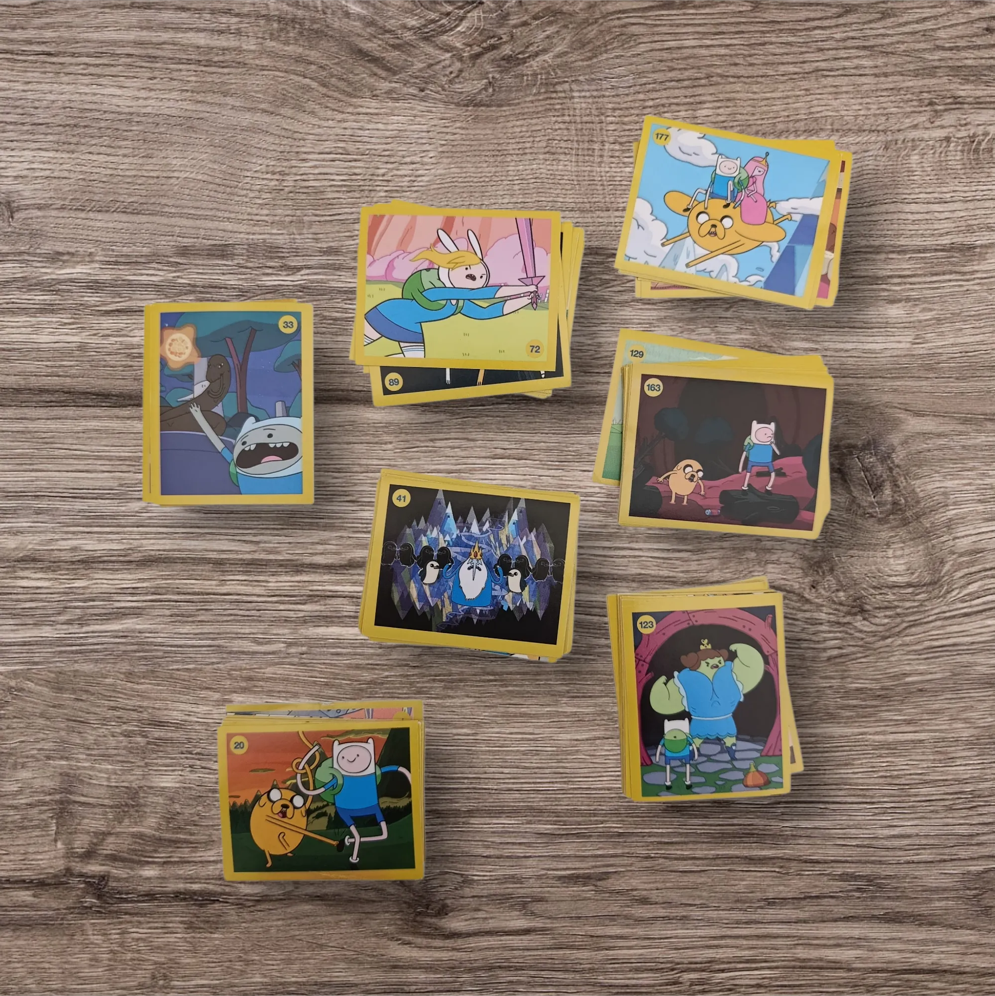 Lote 94 figuritas sin repetir Adventure Time