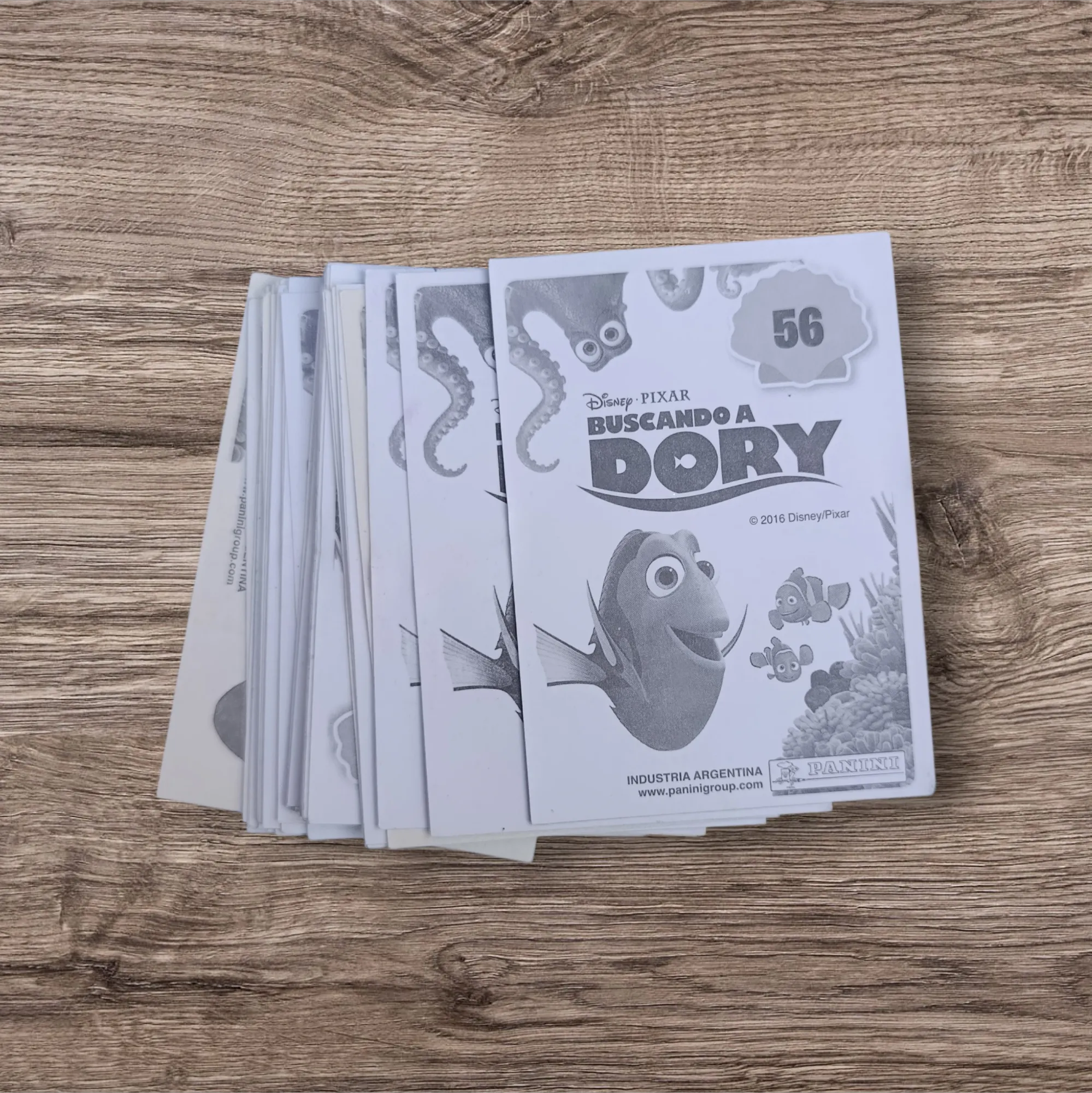 Lote 45 figuritas sin repetir Buscando a Dory