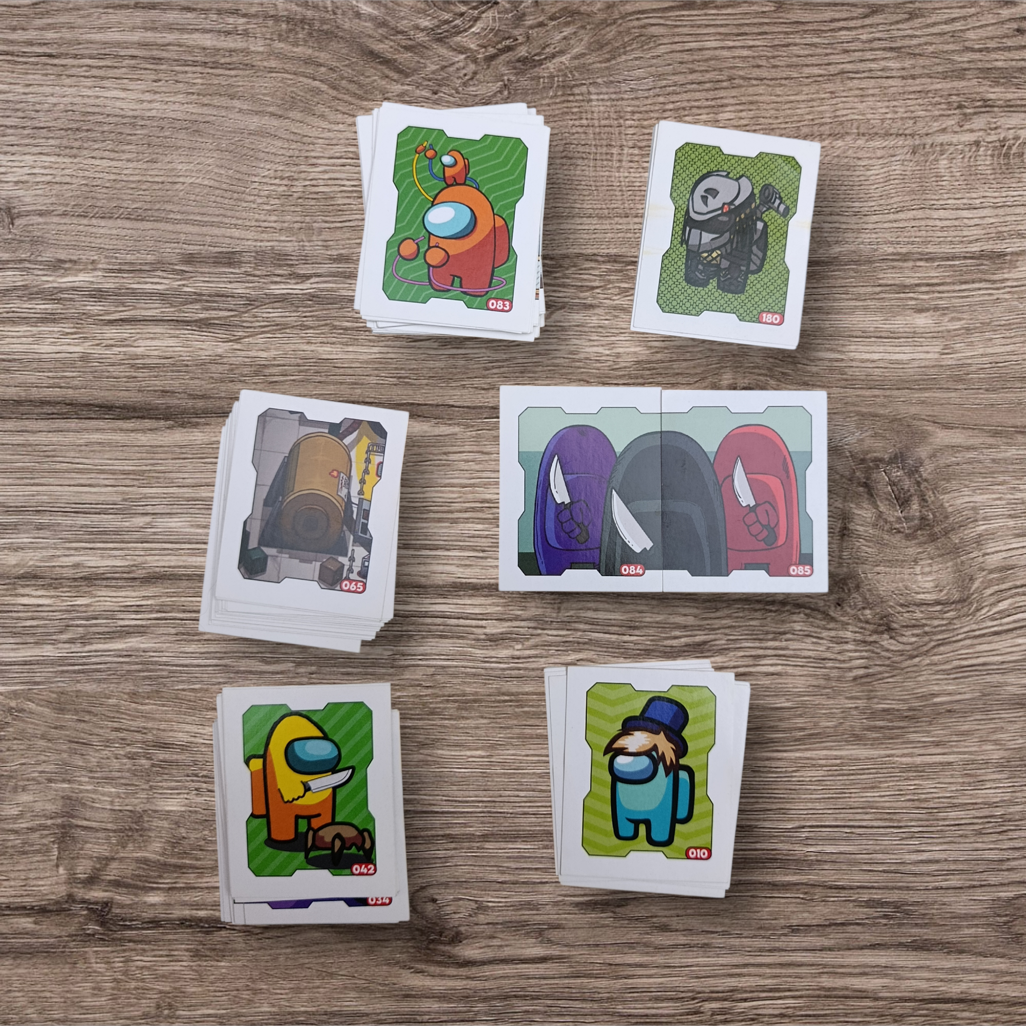 Lote 118 figuritas sin repetir Among Us