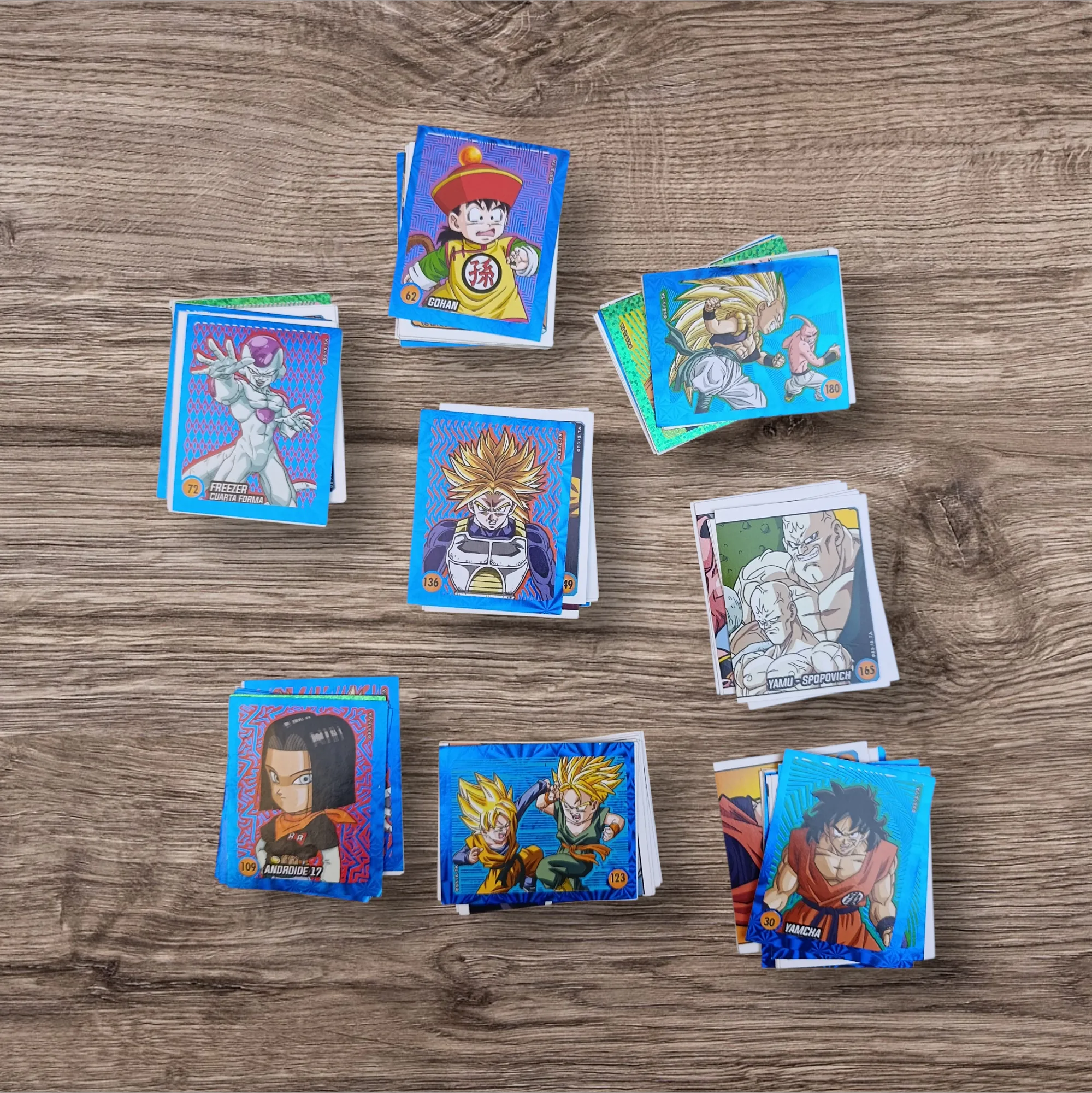 Lote 157 figuritas sin repetir Dragon Ball
