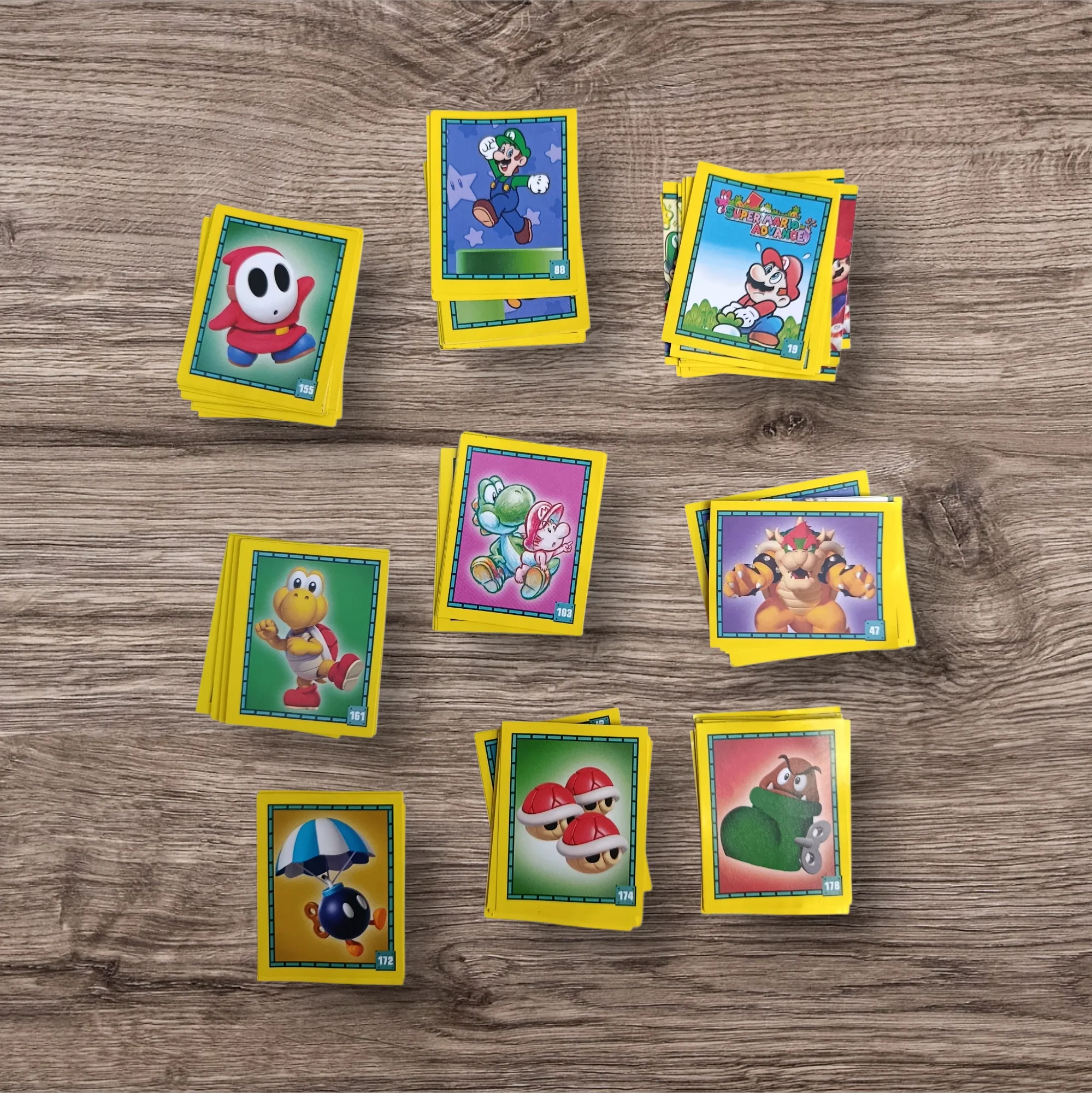 Lote 130 figuritas Mario Bros