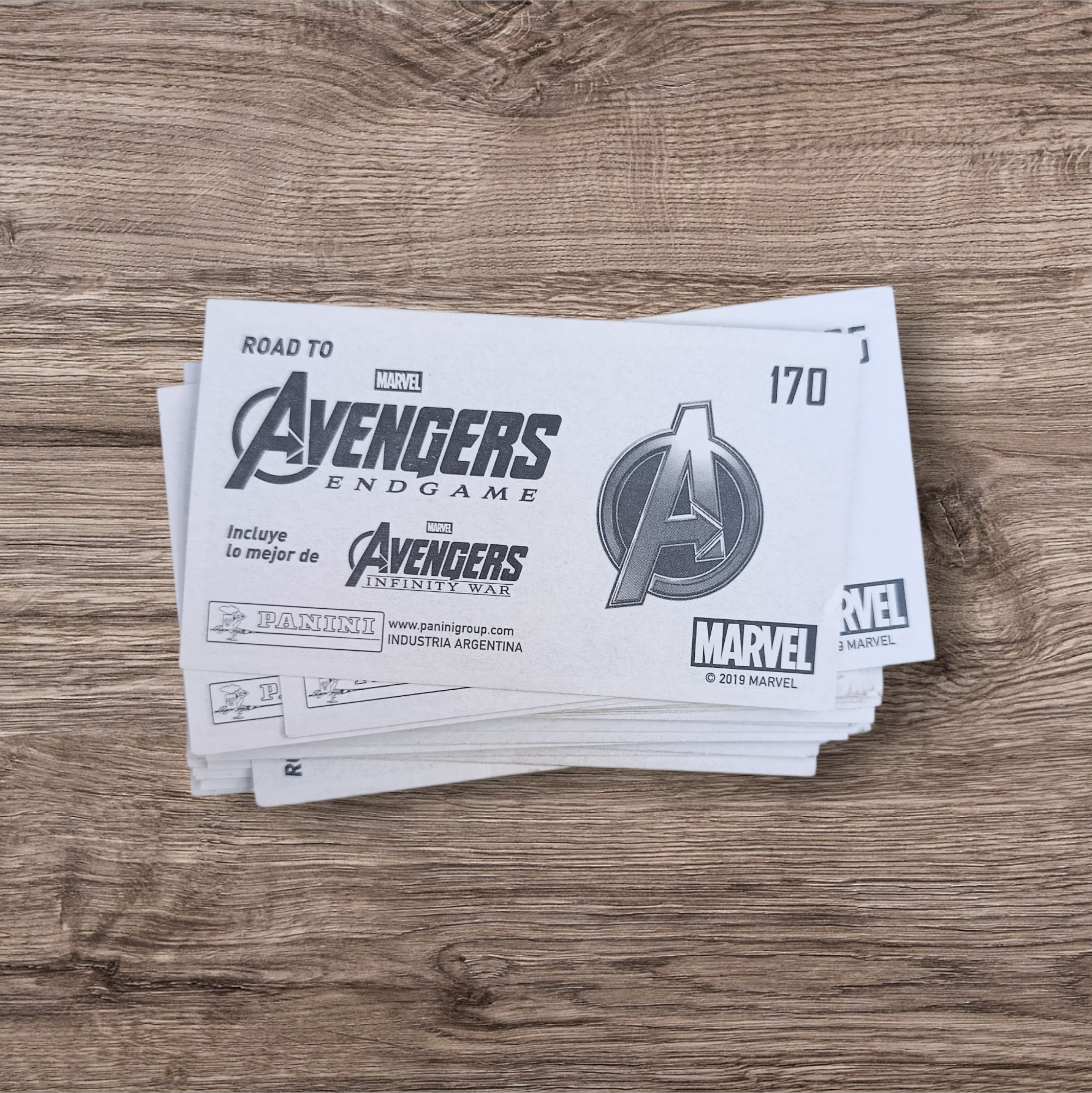 Lote 63 figuritas sin repetir Avengers Endgame