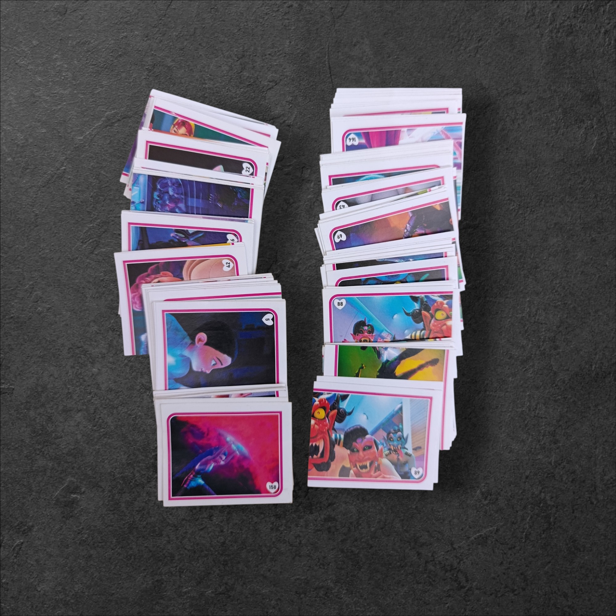 Lote de 188 Figuritas K-Pop 2025 (Con Repetidas)