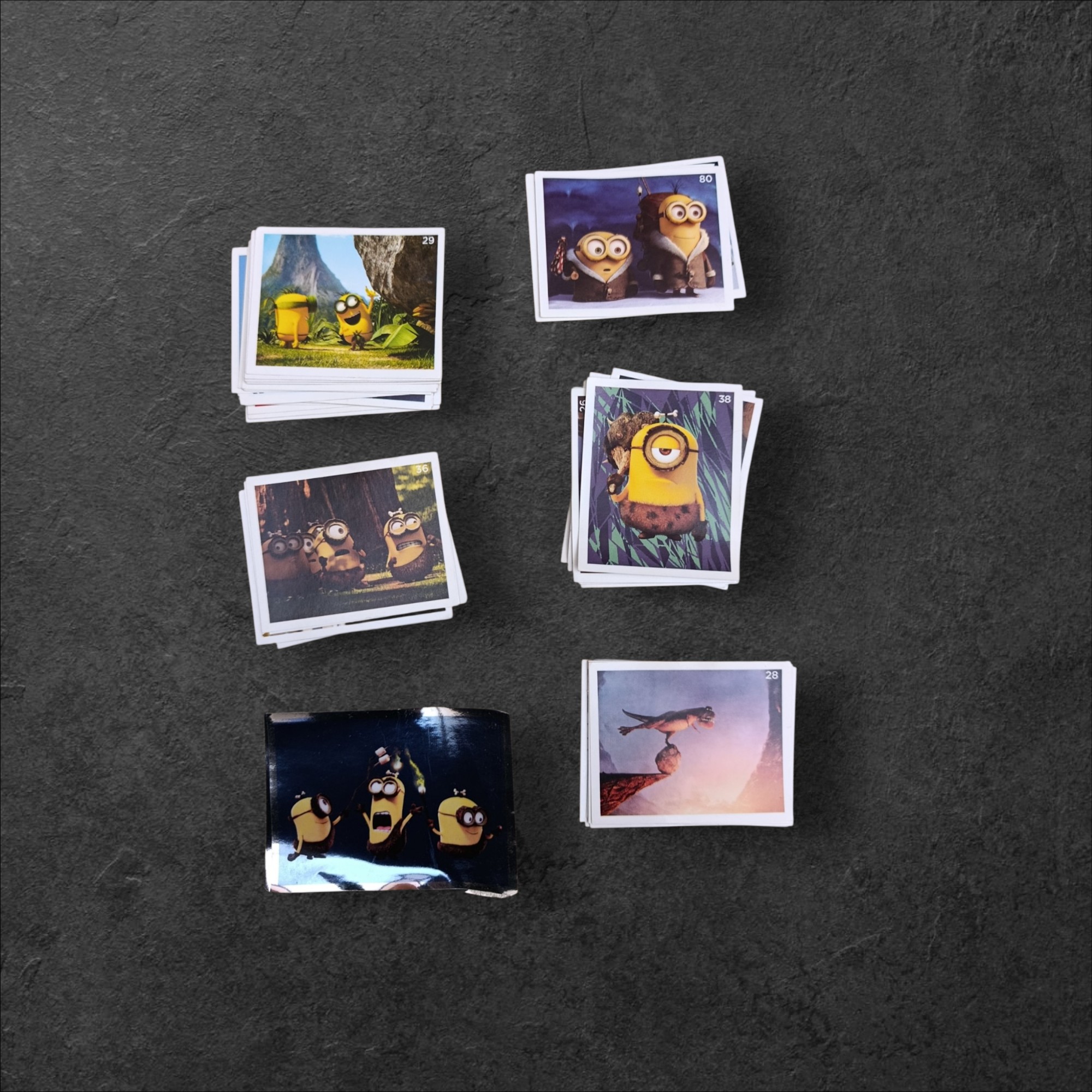 Lote de 55 Figuritas de Minions (Con Algunas Repetidas)
