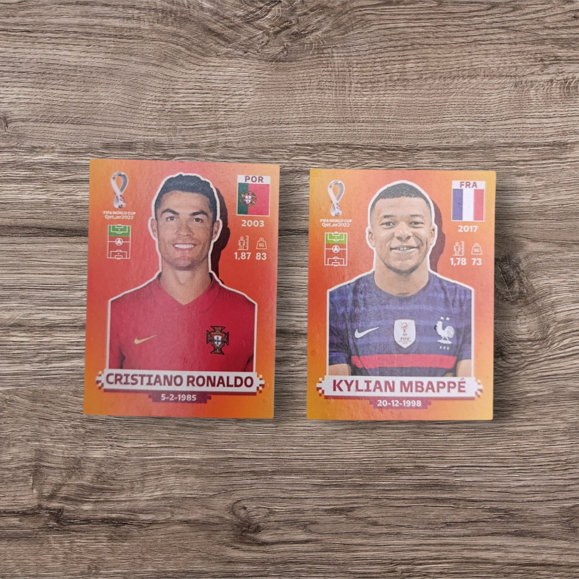 Lote de 2 Figuritas Cristiano Ronaldo y Kylian Mbappé – Mundial Qatar 2022 Panini